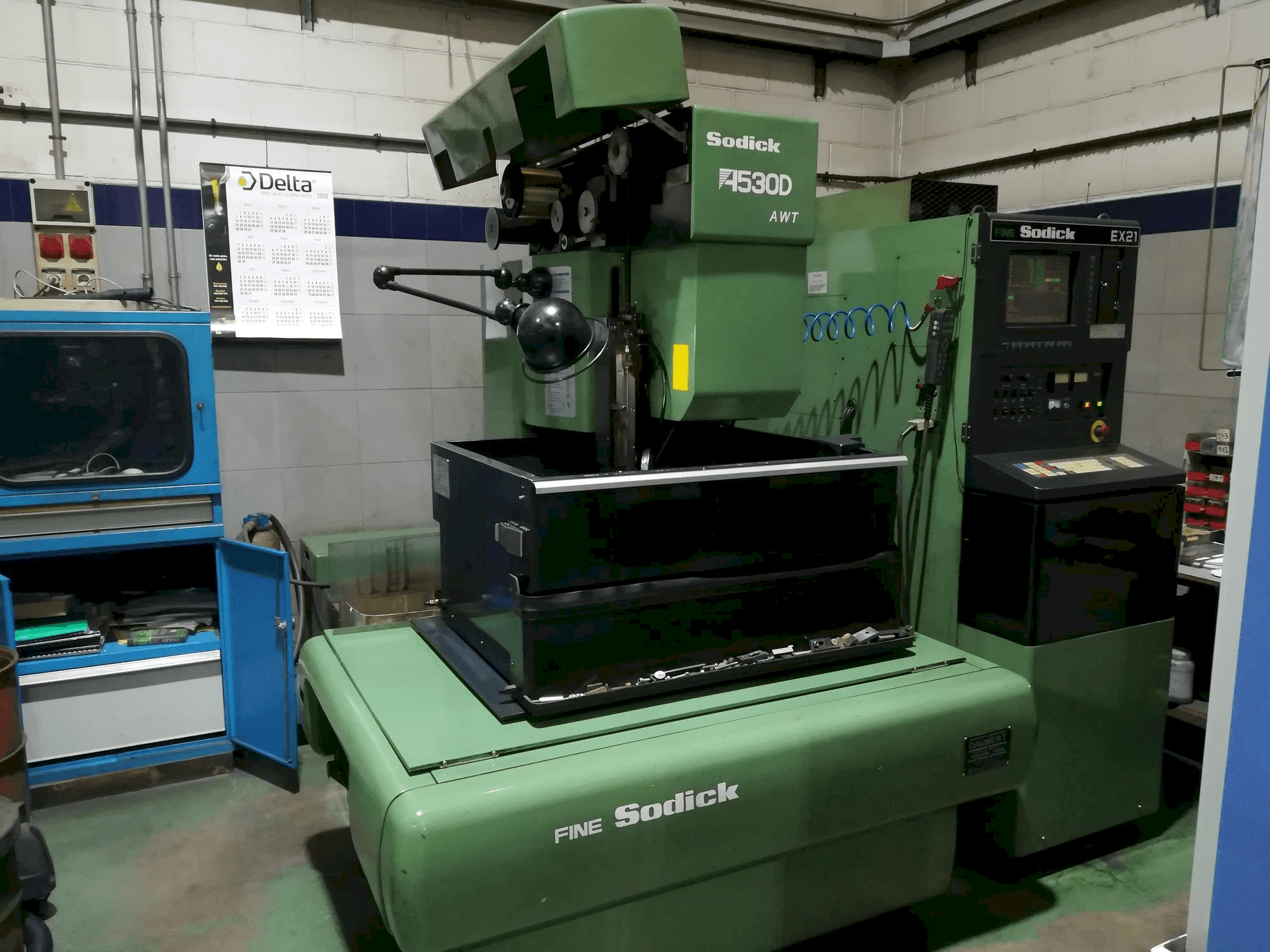 A Sodick A-530D gép elölnézete