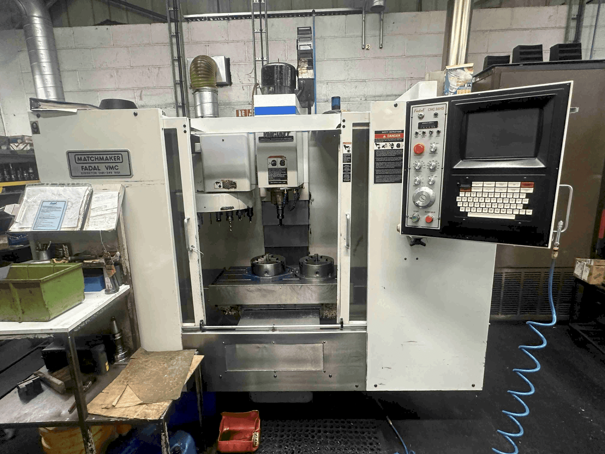 A FADAL VMC 15XT gép elölnézete