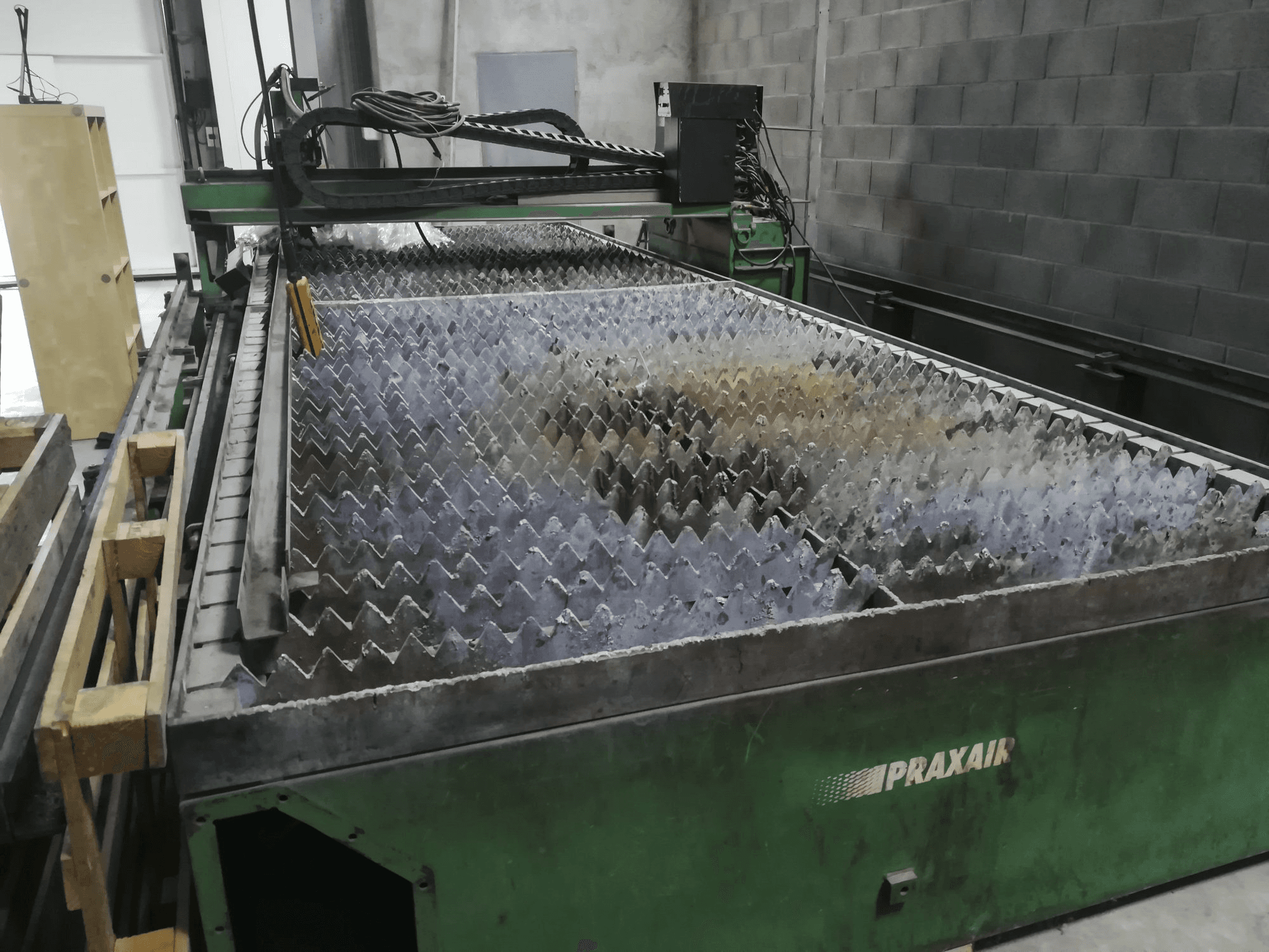 A Praxair P 2500S gép elölnézete