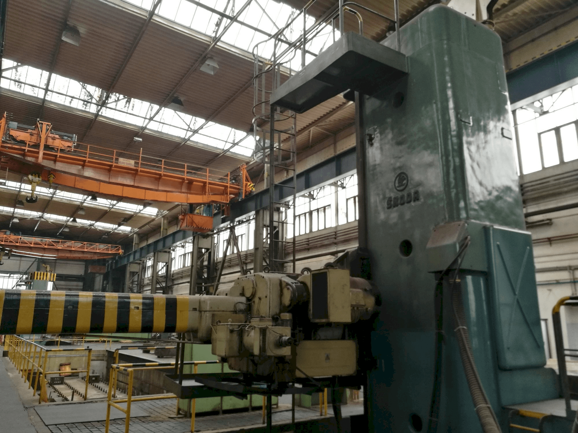 A SKODA WDA 200 gép elölnézete