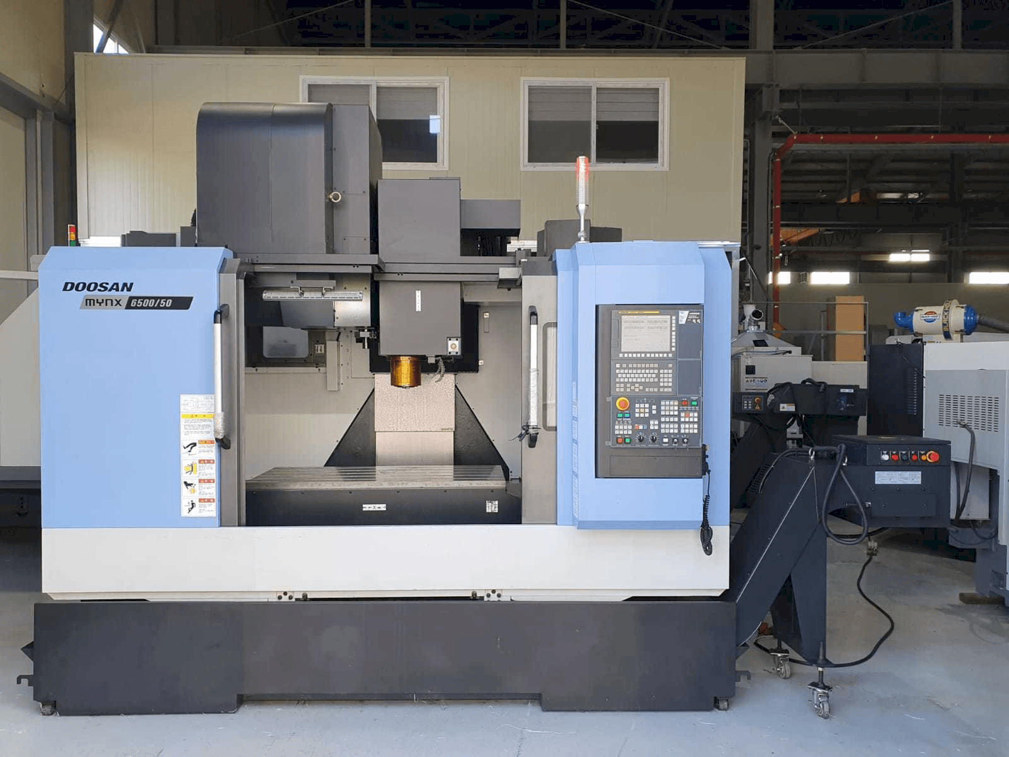 A Doosan Mynx 6500/50 gép elölnézete