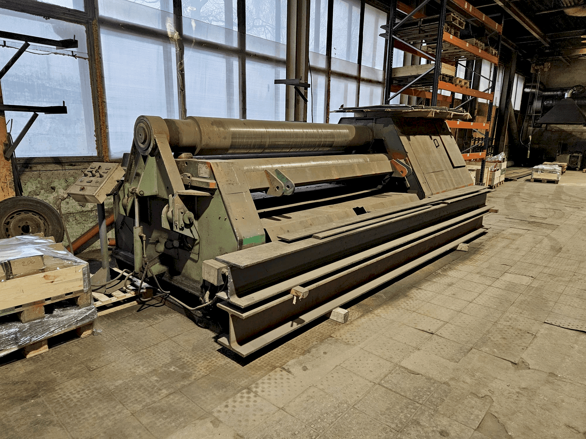 A FACCIN 4HEL 3-25/20 gép elölnézete