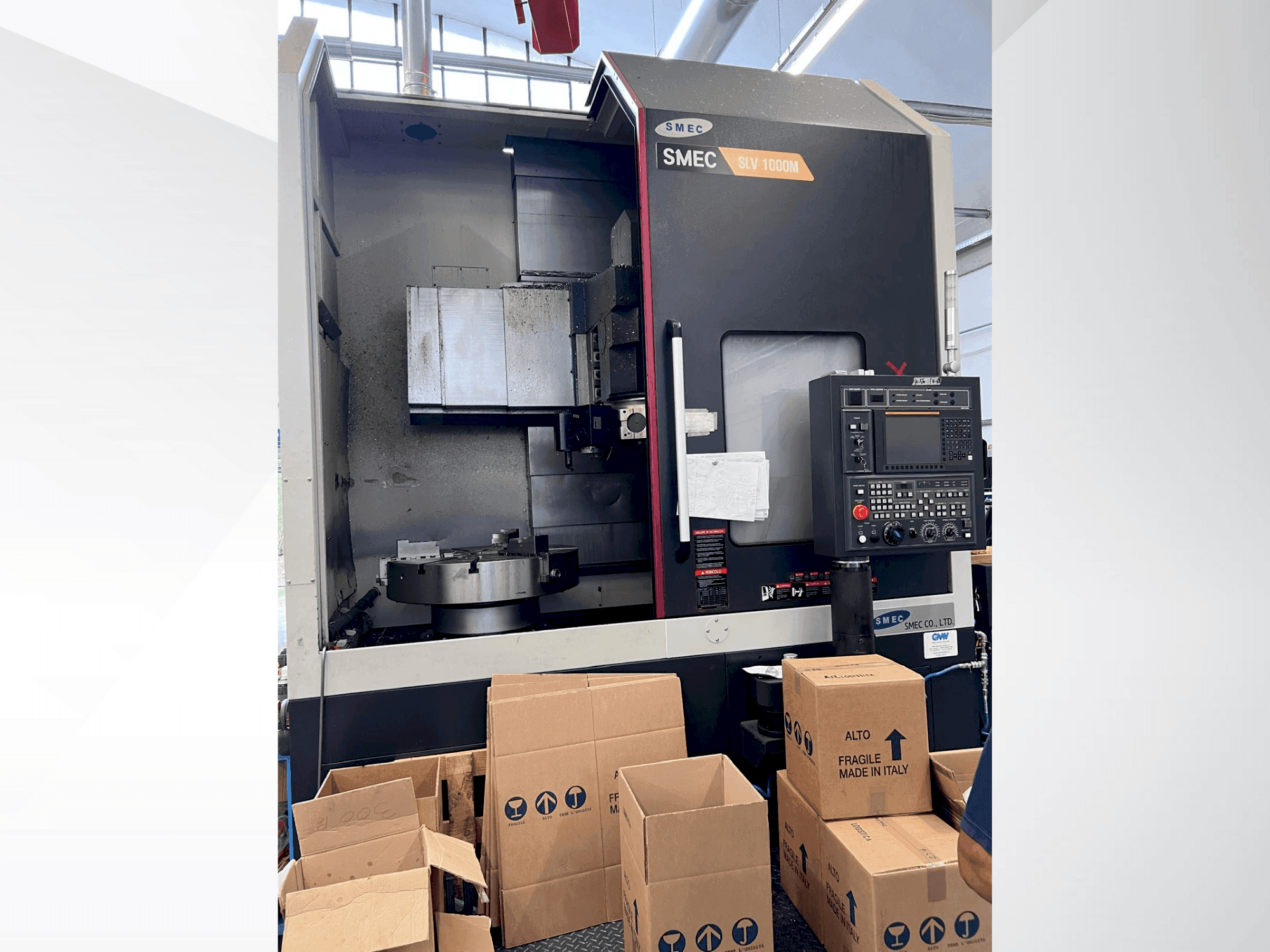 A SMEC SLV1000M gép elölnézete