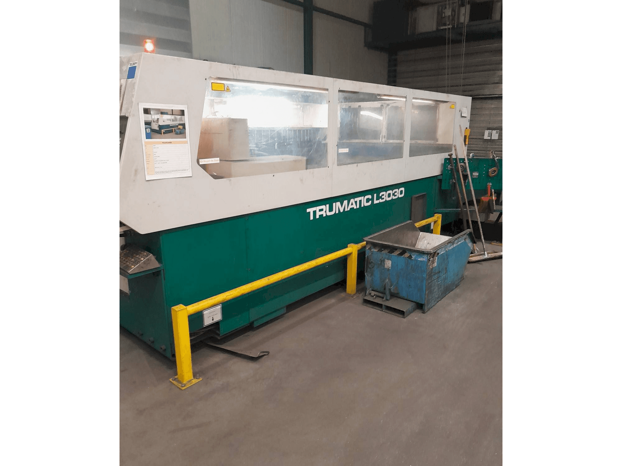 A Trumpf Trumatic L3030 gép elölnézete