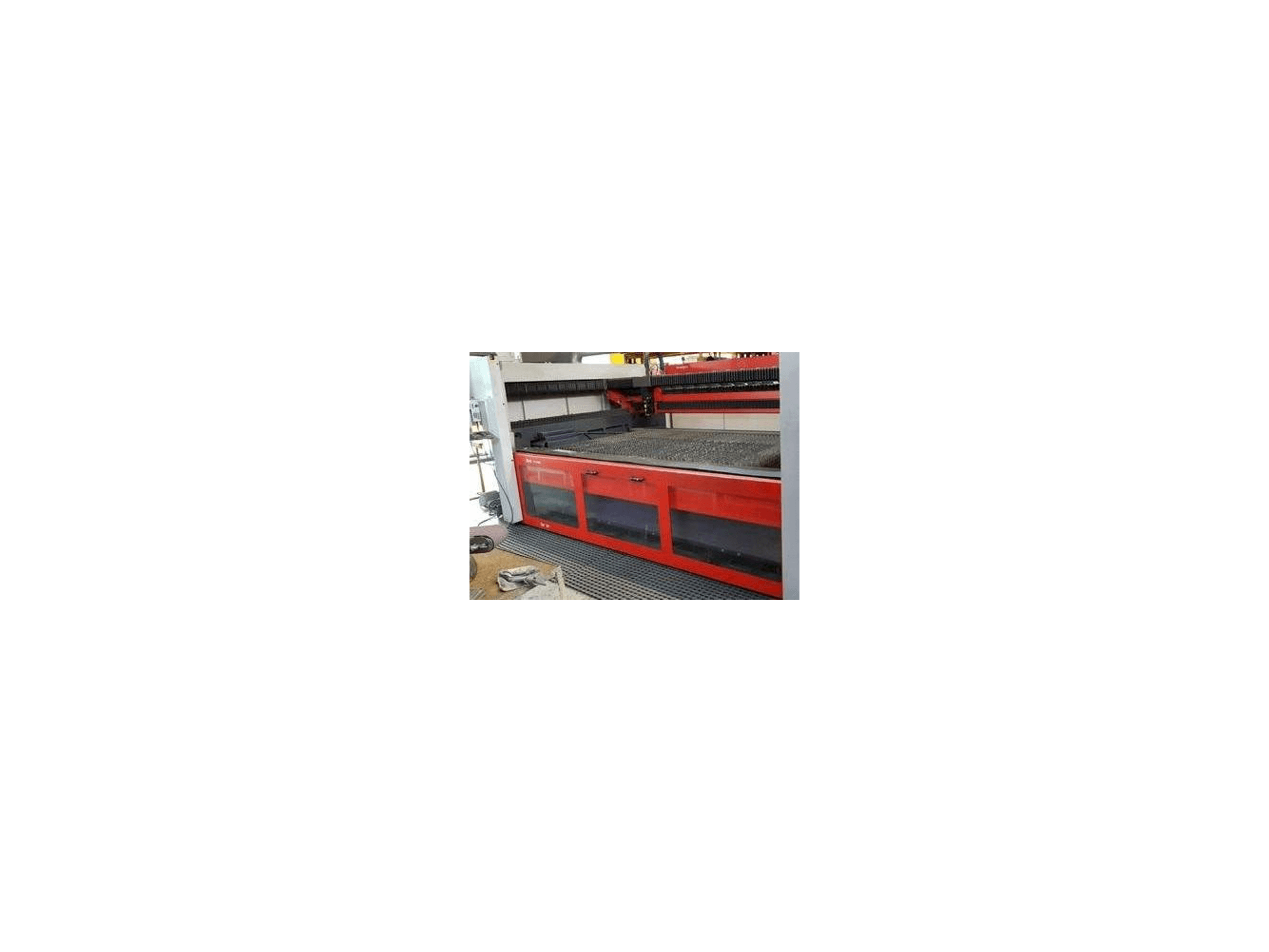 A Bystronic Bystar II 3015 gép elölnézete