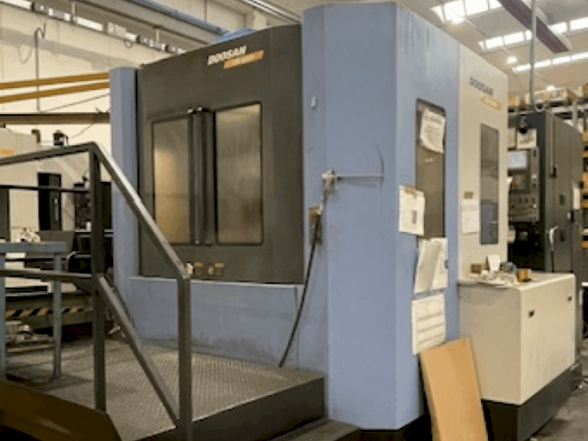 A DOOSAN HM 6300 (2009) gép elölnézete