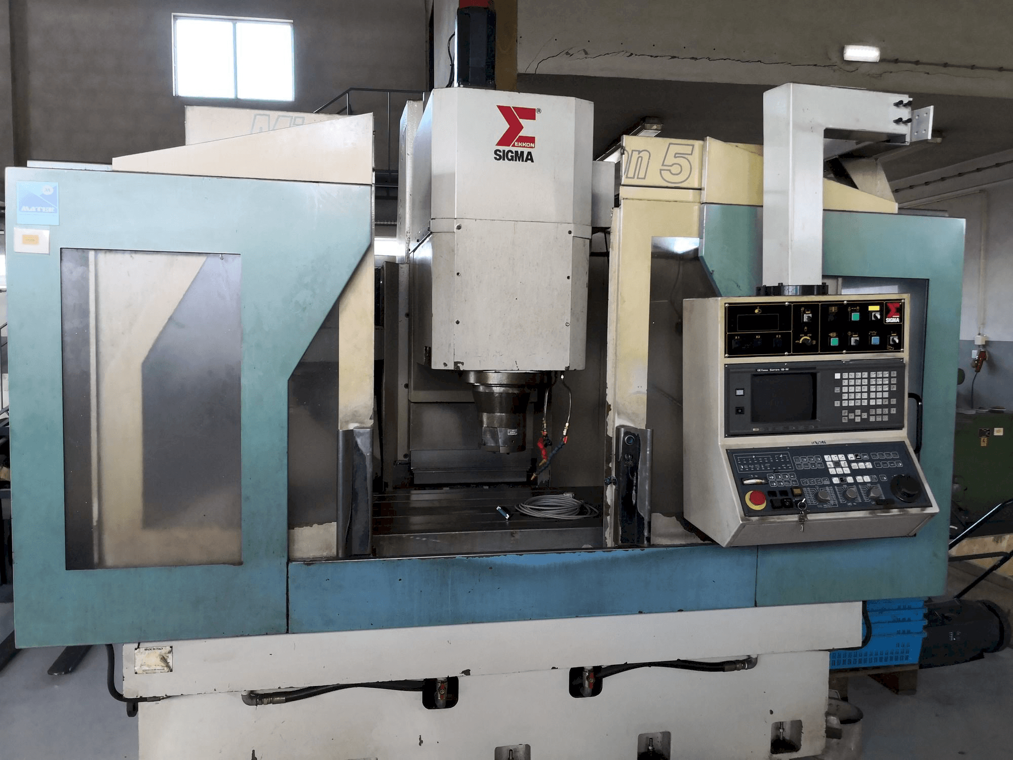 A Sigma Mission 5 gép elölnézete