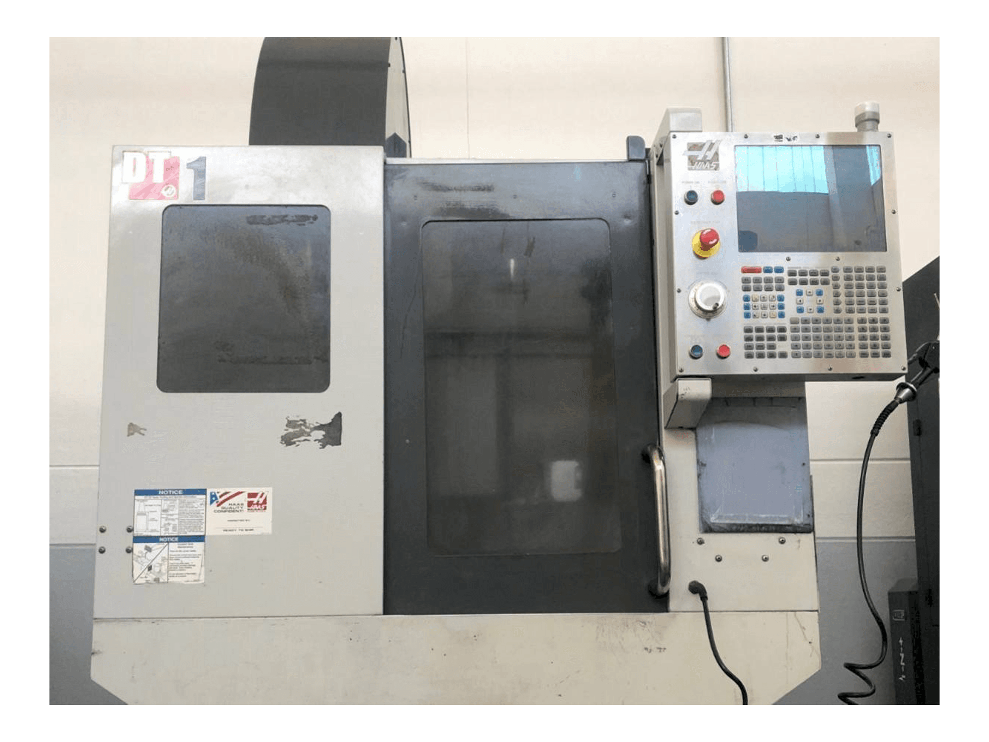 A HAAS DT1 gép elölnézete