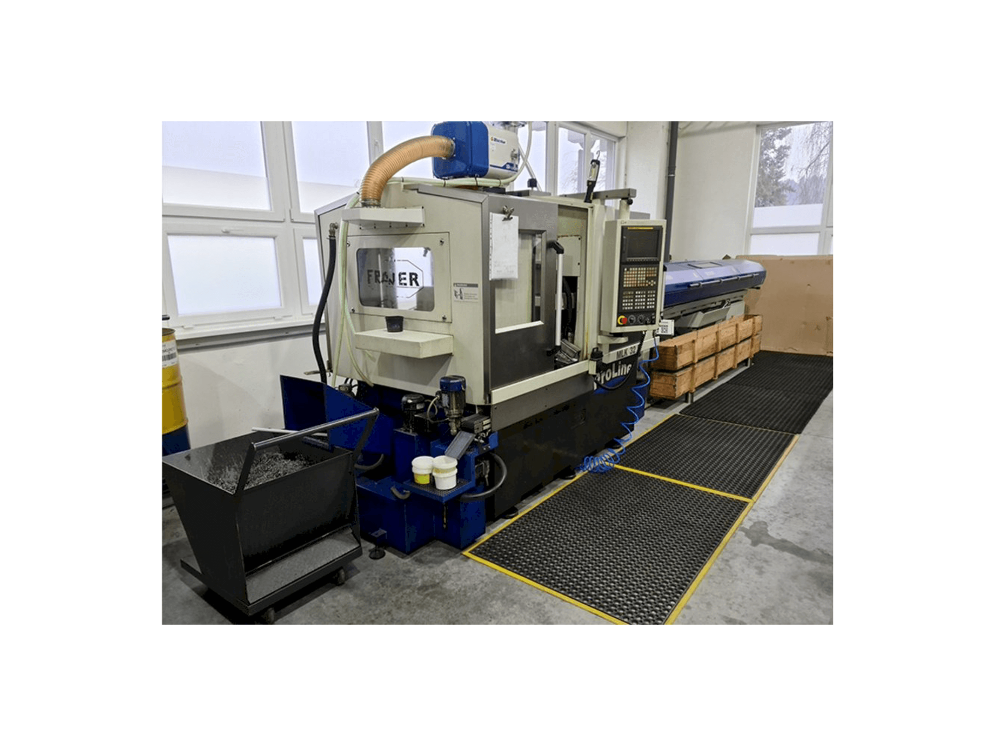 A Maier MLK 32 D gép oldalnézete