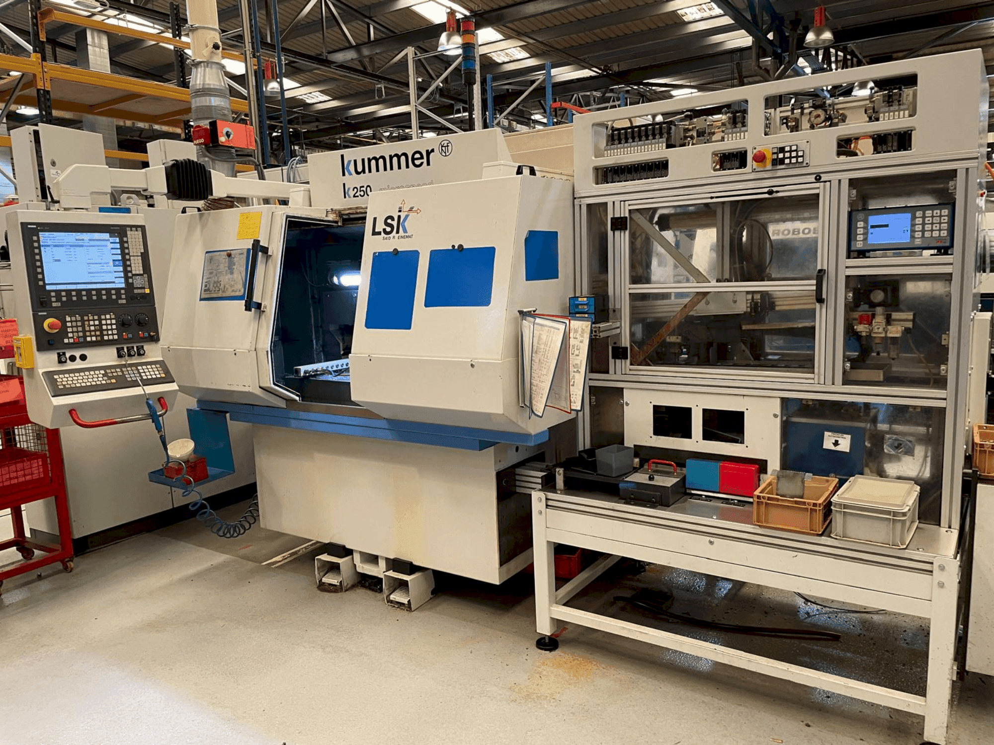 A KUMMER K250 gép elölnézete