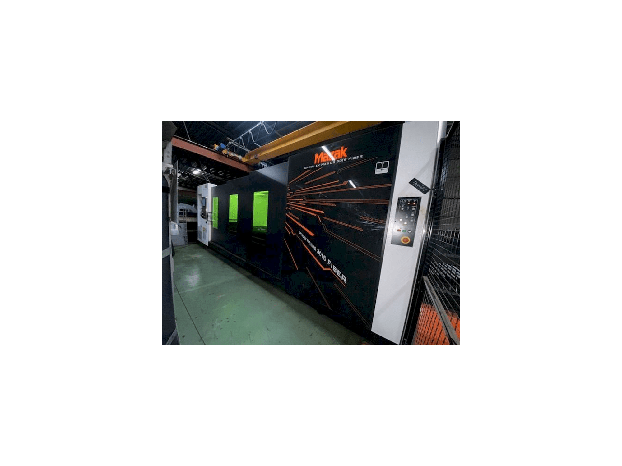 A Mazak Optiplex Nexus 3015 gép elölnézete