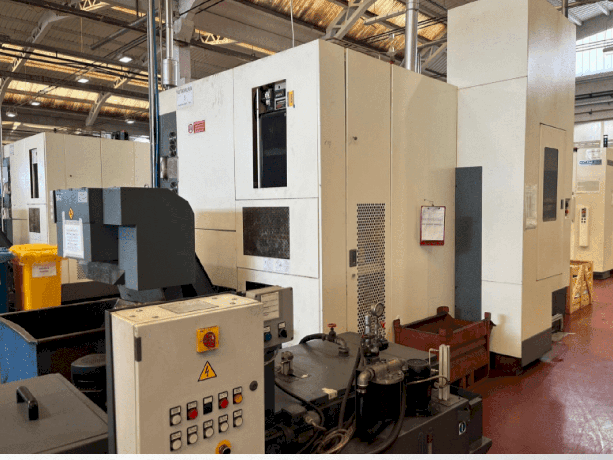 A Kitamura Mycenter-HX500iTGA gép elölnézete