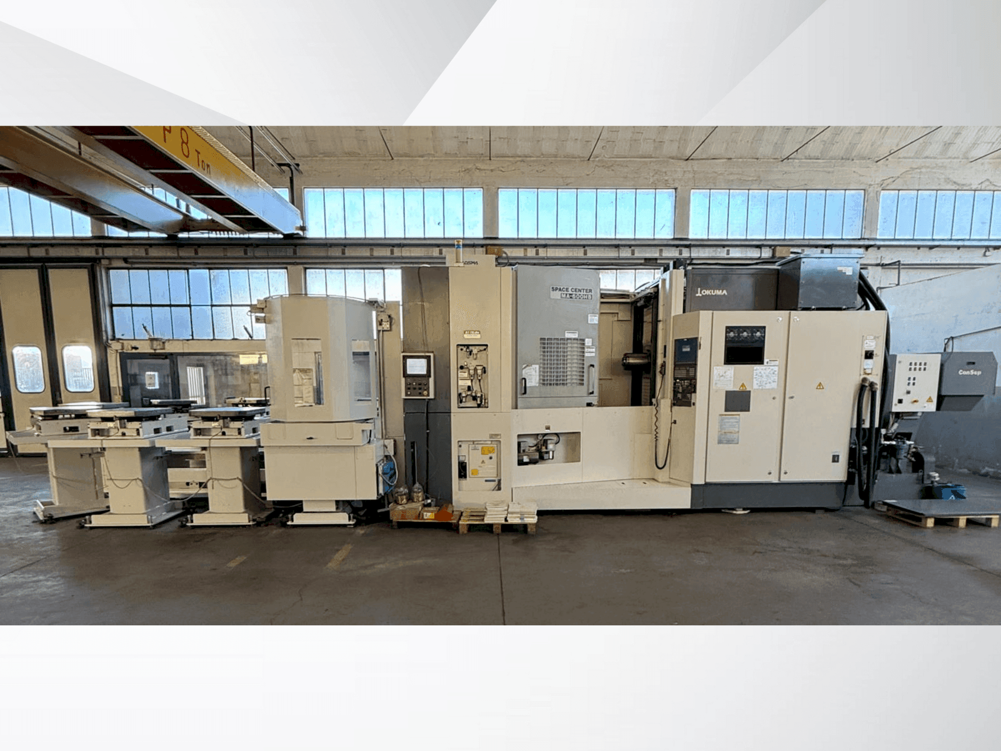 A Okuma SPACE CENTER MA-600HB gép elölnézete