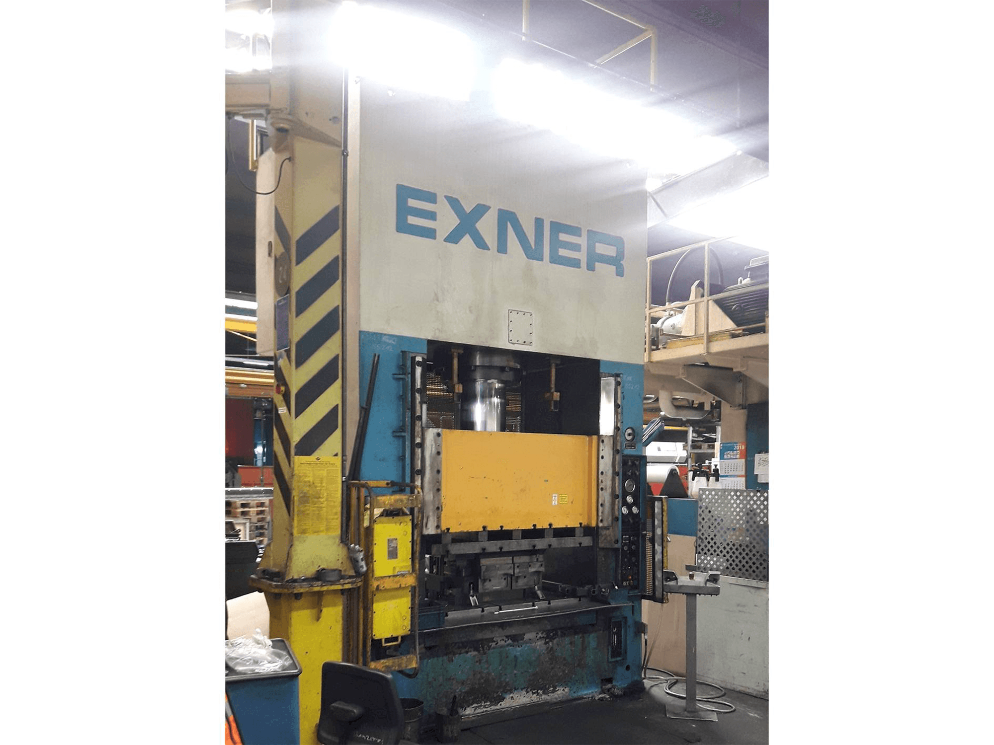 A EXNER EX SB ZR 300/100 gép elölnézete