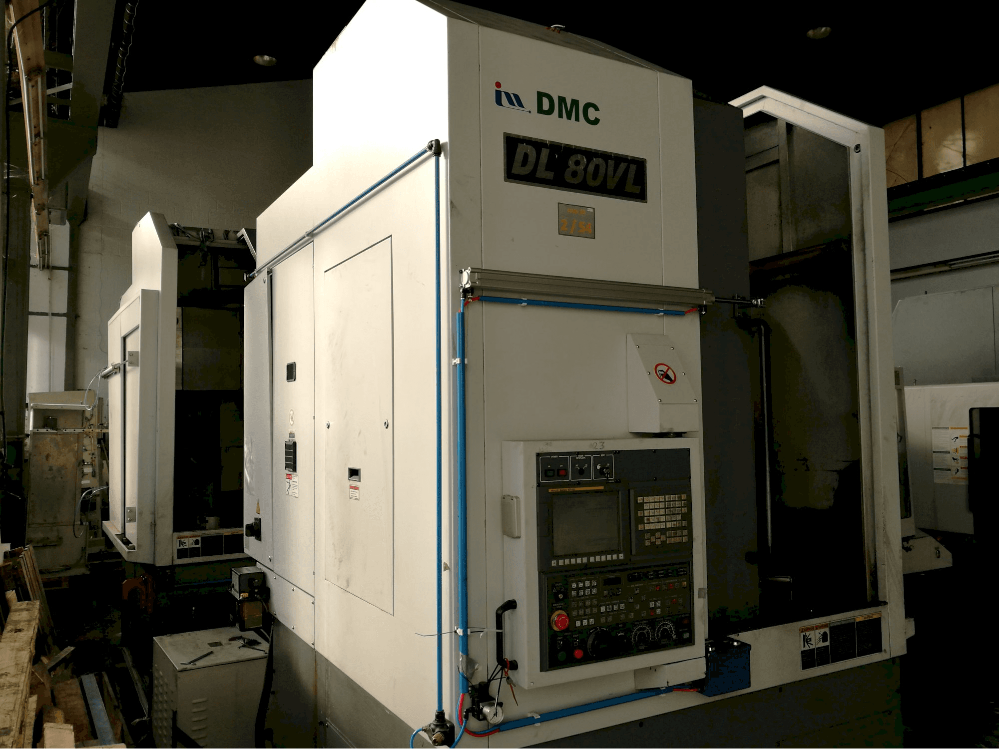 A DMC DL 80VL gép bal oldali nézete