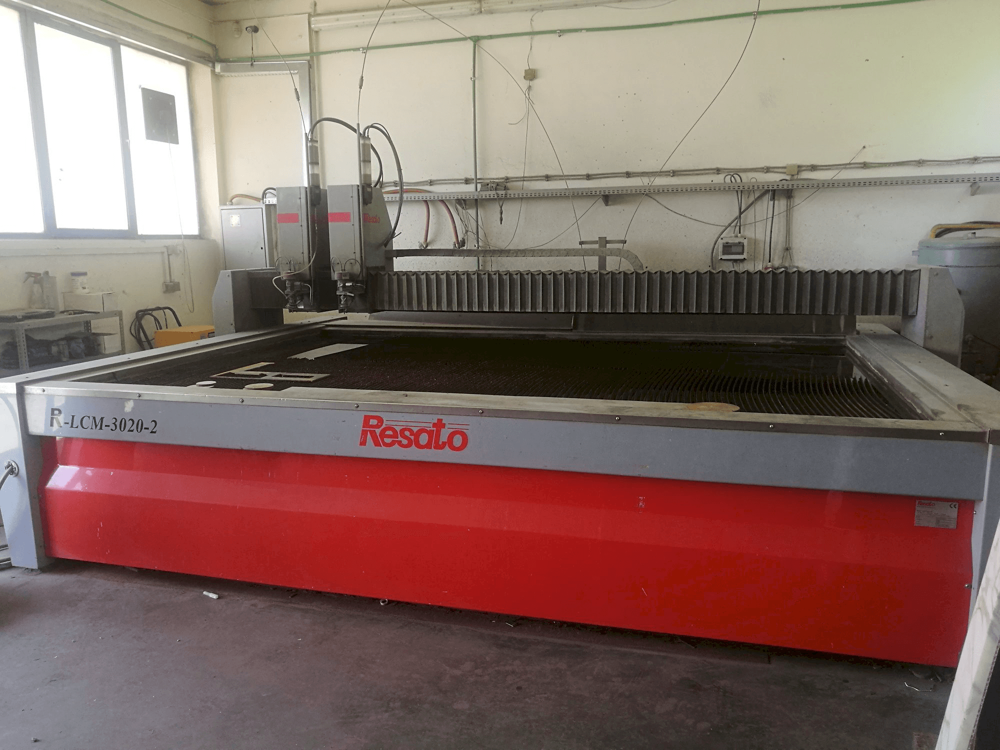 A Resato R-LCM 3020-2 gép elölnézete