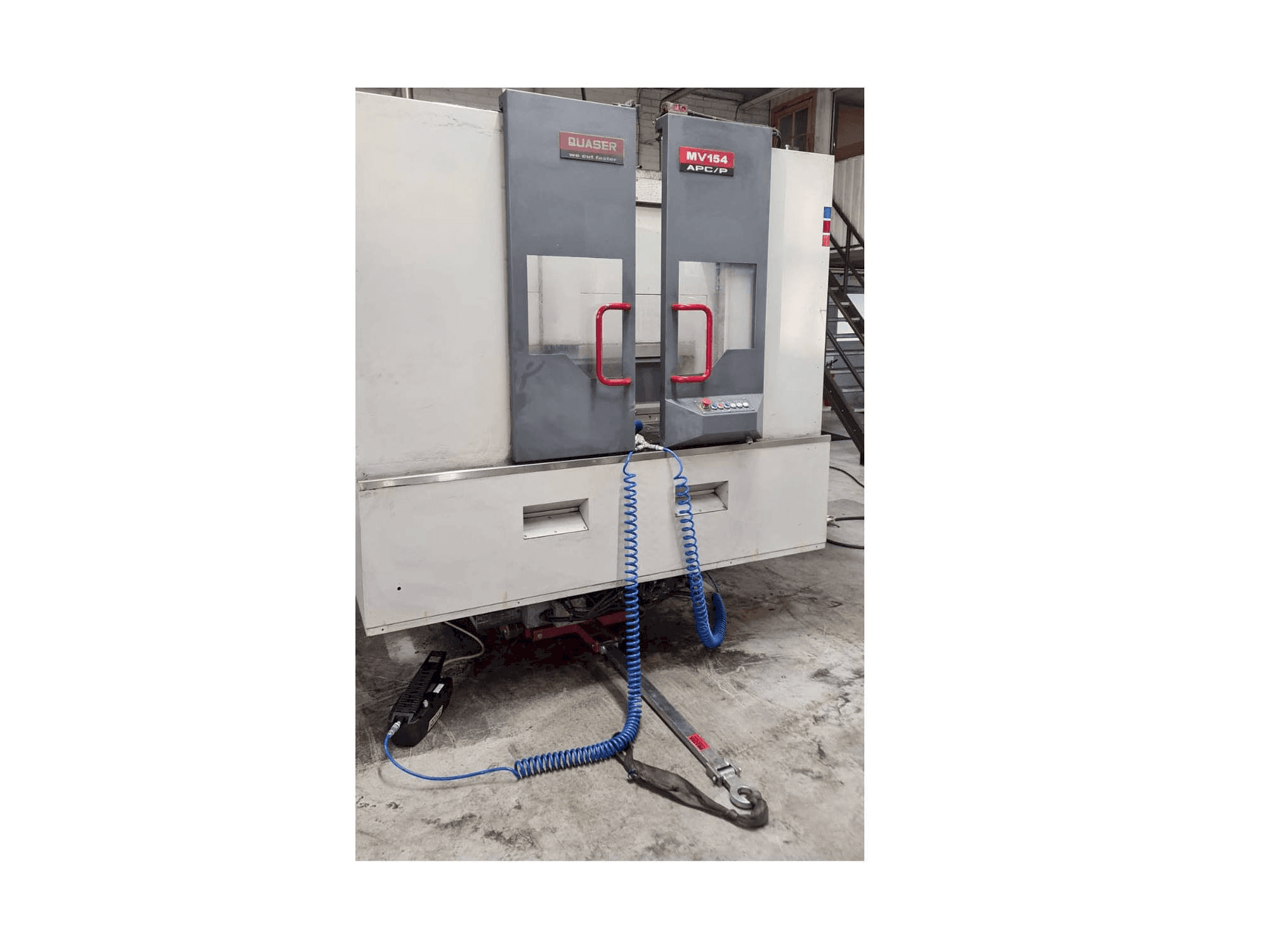 A Quaser MV154APC/P12 gép elölnézete