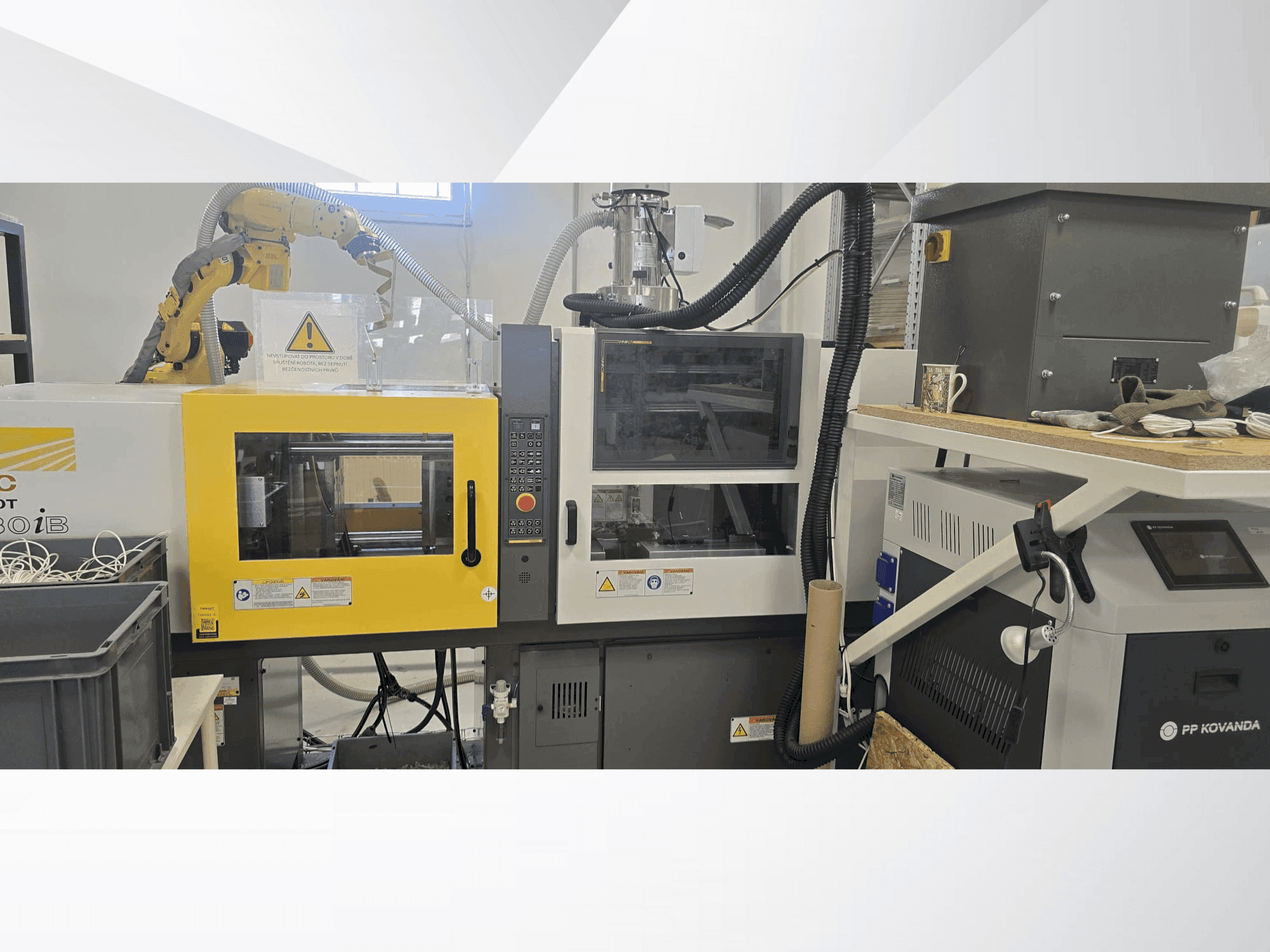 A FANUC Roboshot alpha-i30B gép elölnézete