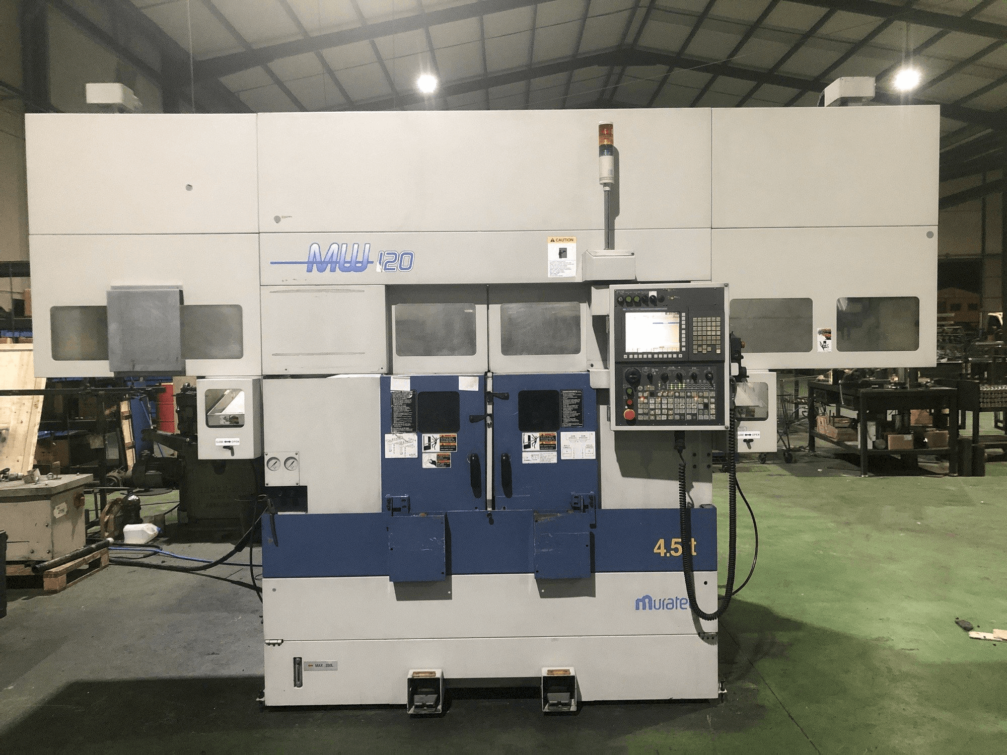 A Muratec MW 120 GT gép elölnézete