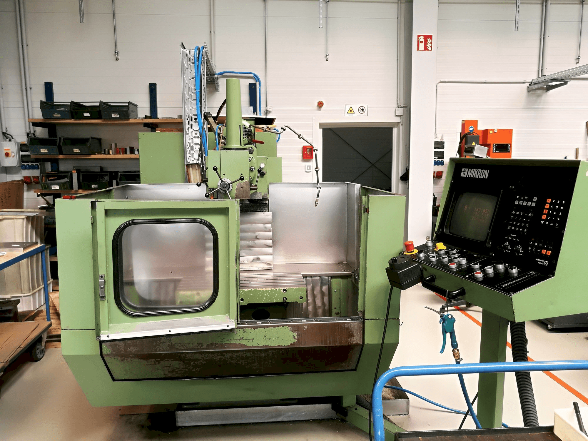 A MIKRON WF 21 C gép elölnézete