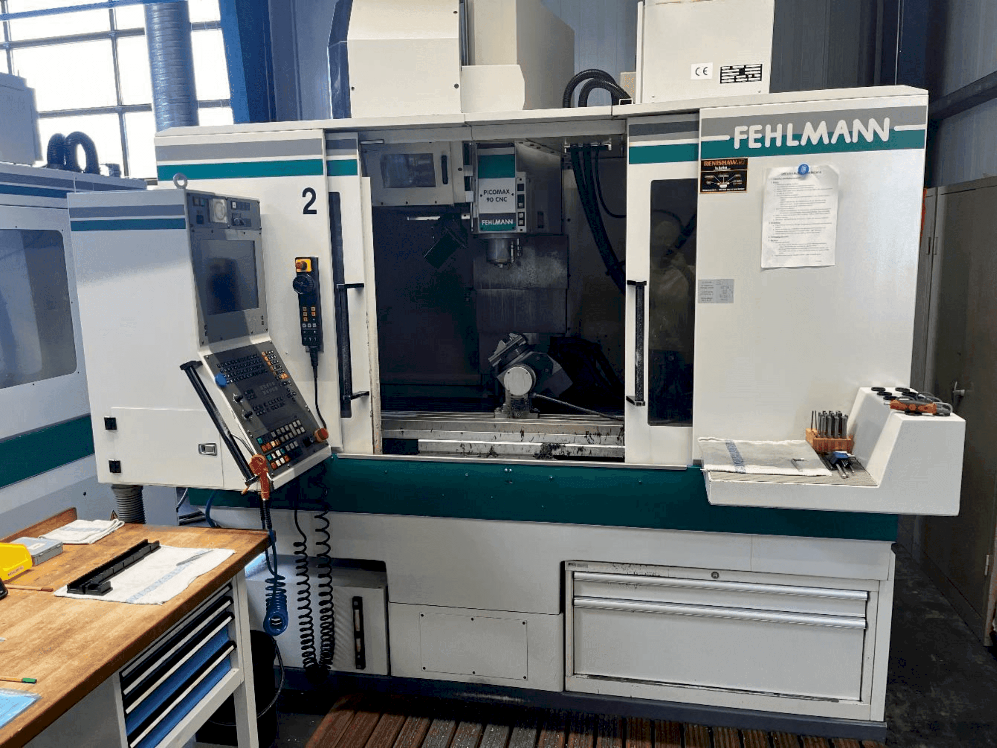 A FEHLMANN Picomax 90 CNC gép elölnézete