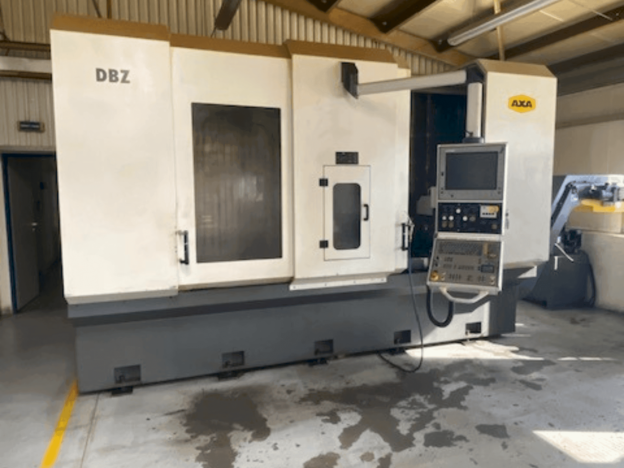 A AXA DBZ gép elölnézete