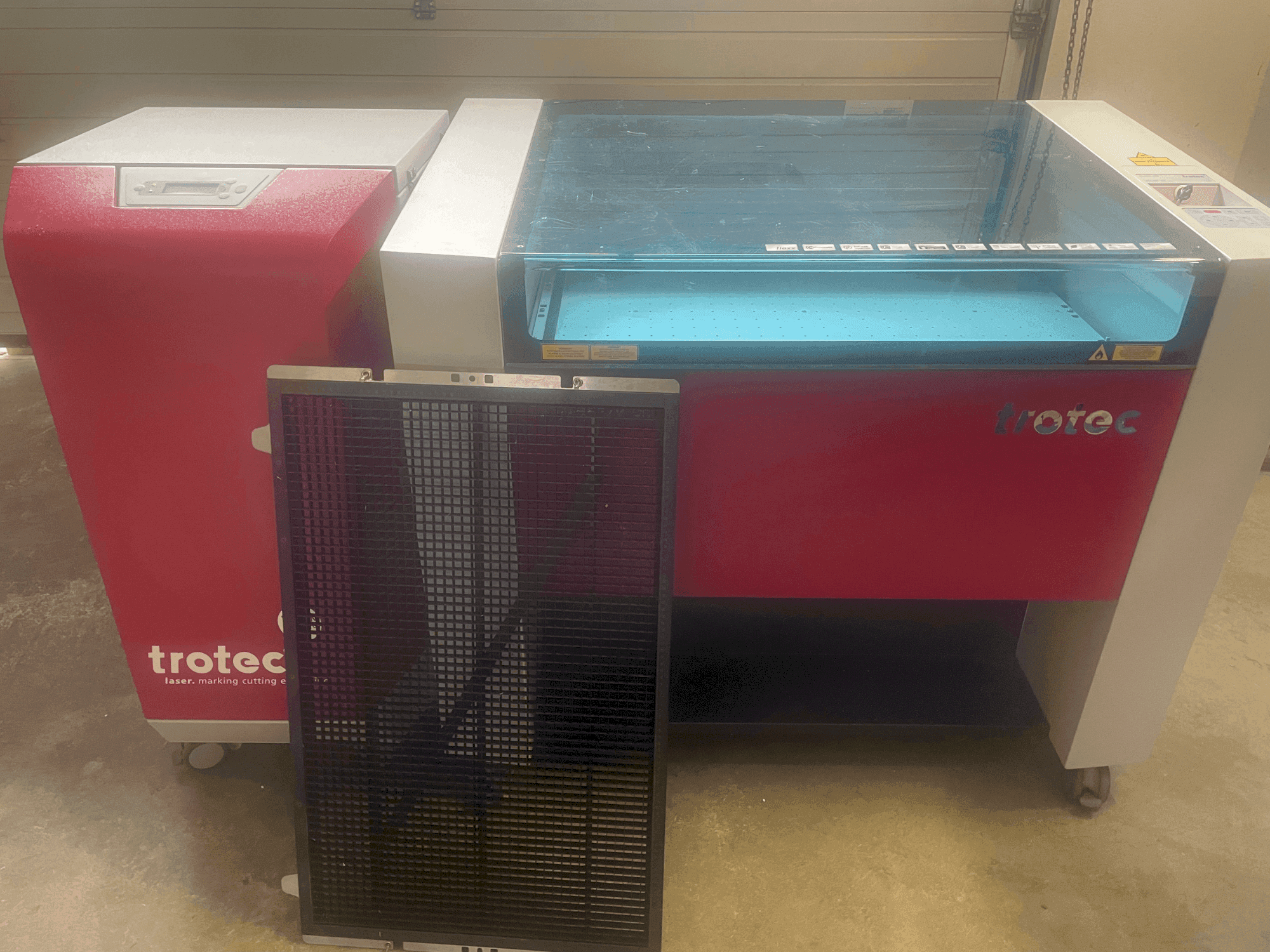 A Trotec Laser Speedy 360 gép elölnézete