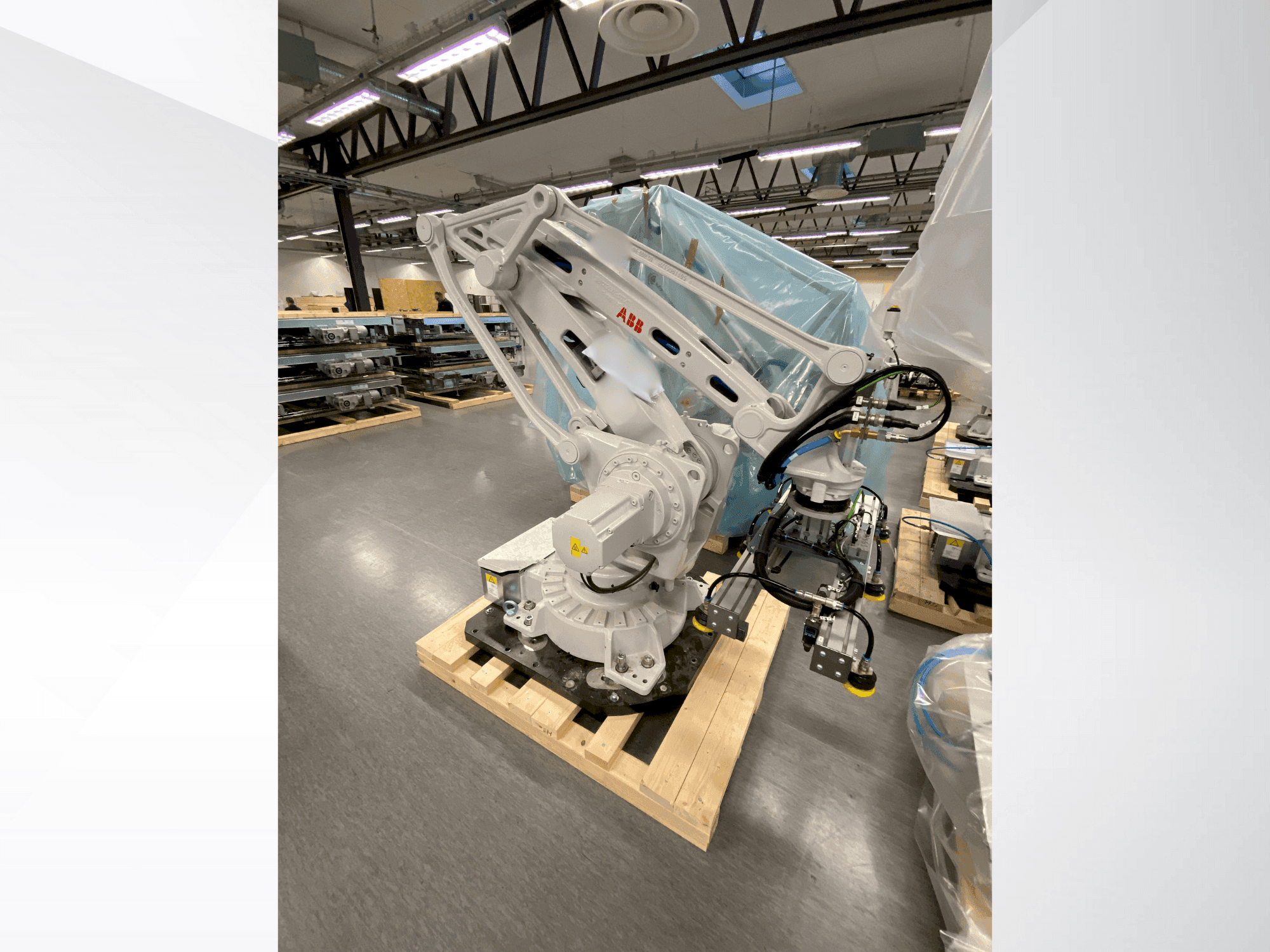 A ABB IRB 460-110/2.4 gép elölnézete