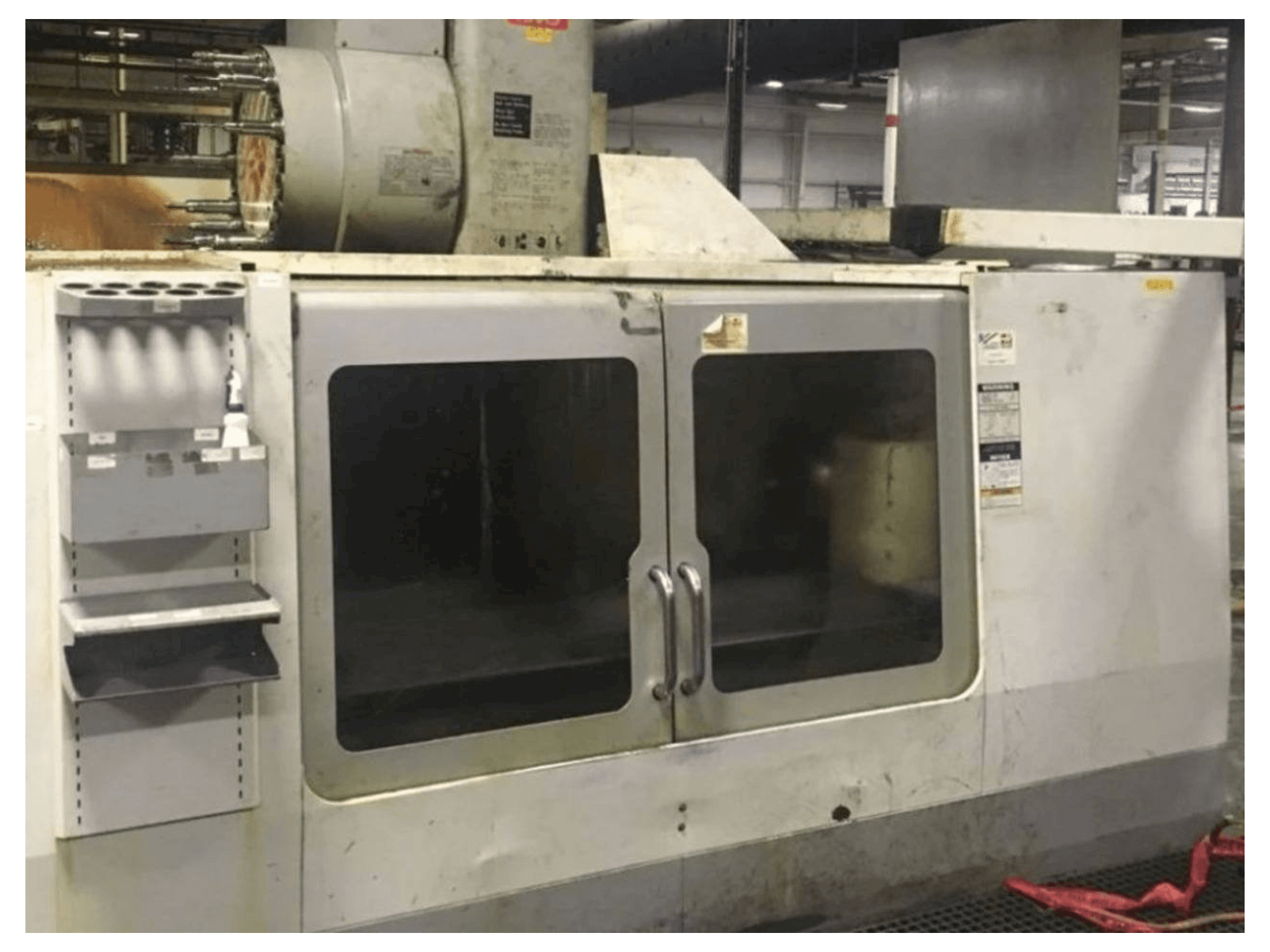 A HAAS VF-8B/40 gép elölnézete