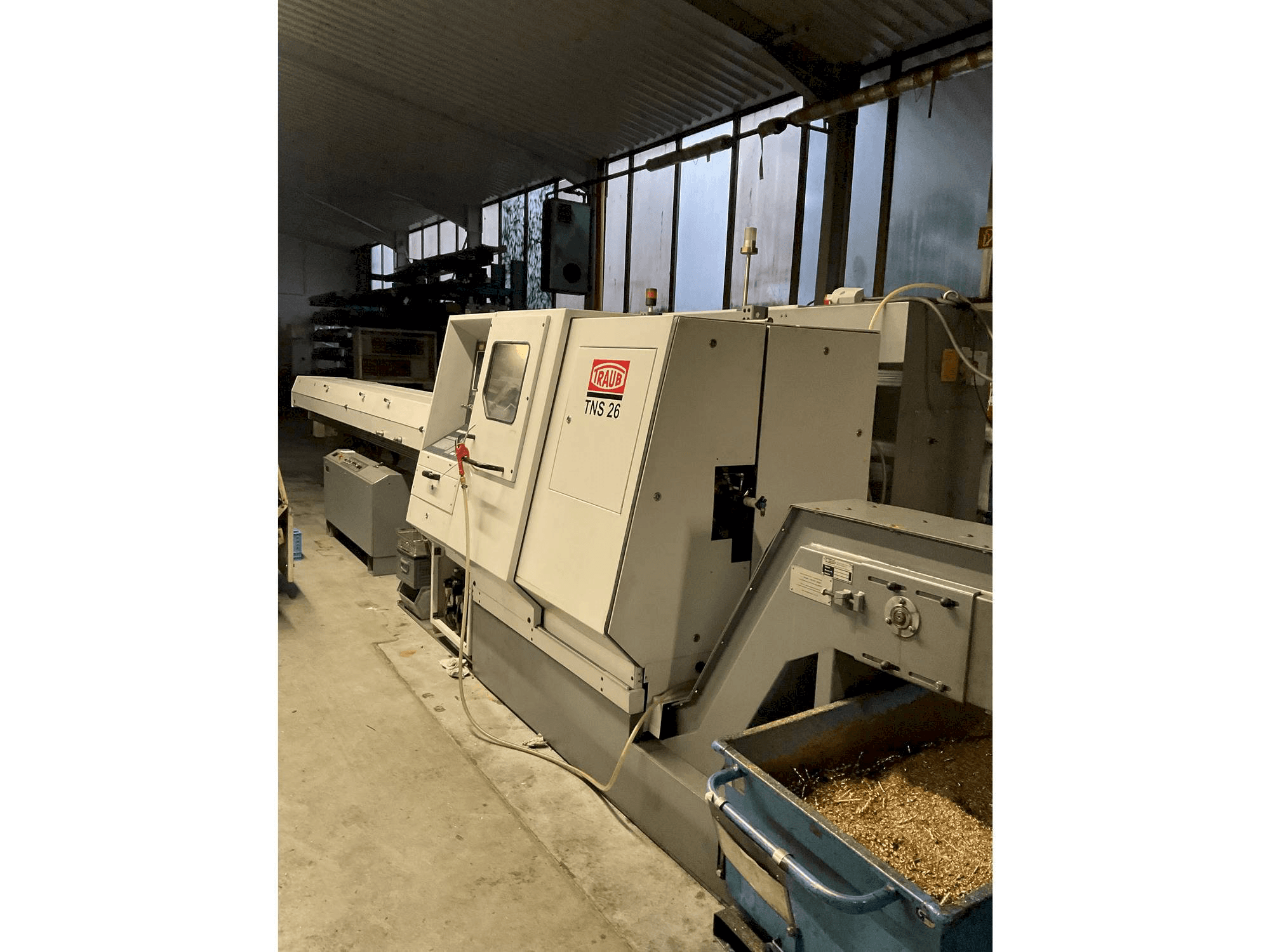 A TRAUB TNS 26 DGY gép elölnézete