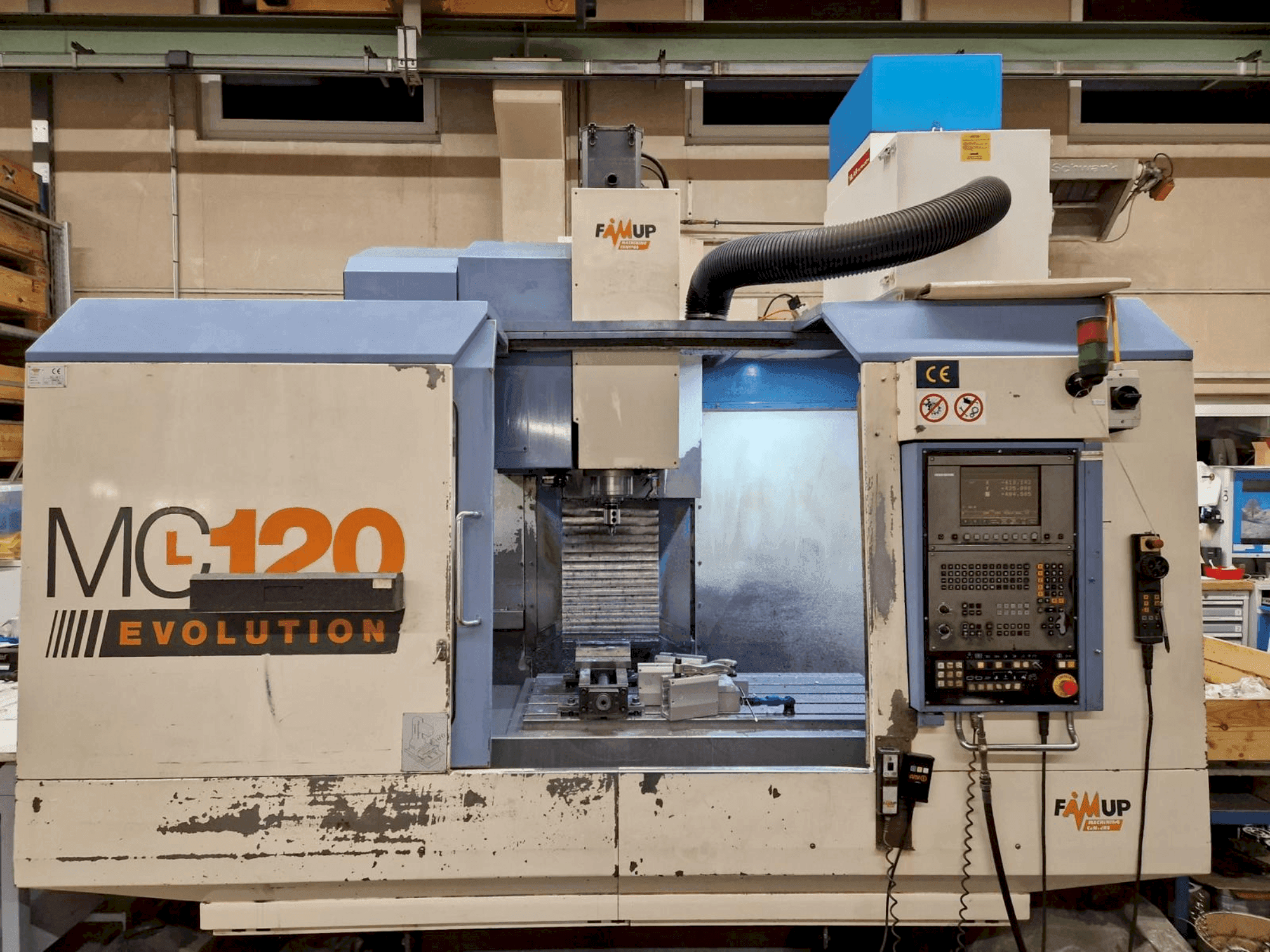 A FAMUP MCL 120 Evolution gép elölnézete