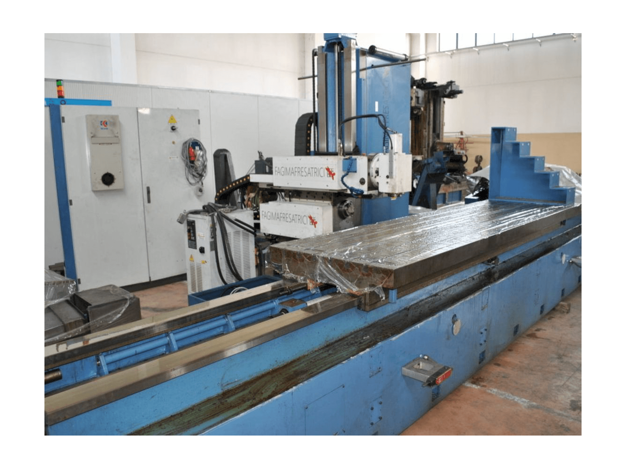 A Fagima MMO 300 gép elölnézete