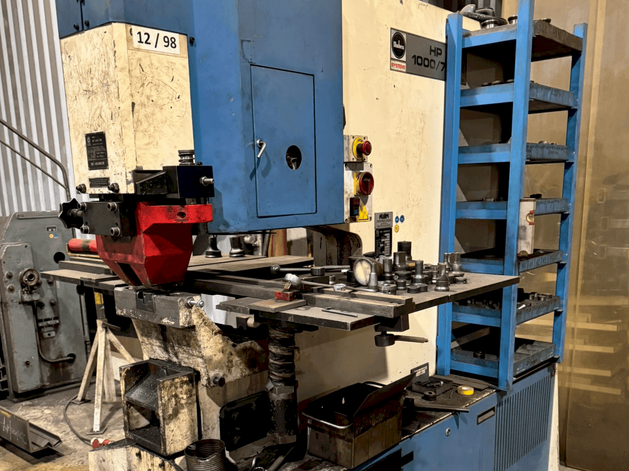 A KLEIN HP 1000/760 gép elölnézete