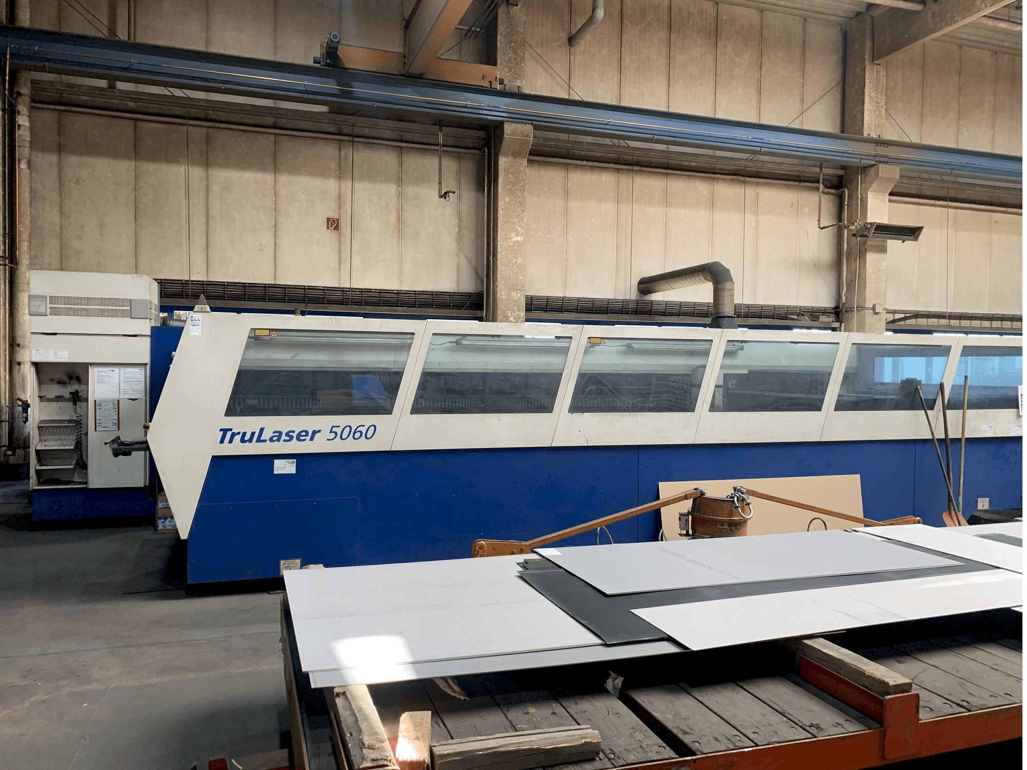 A Trumpf Trulaser 5060 gép elölnézete