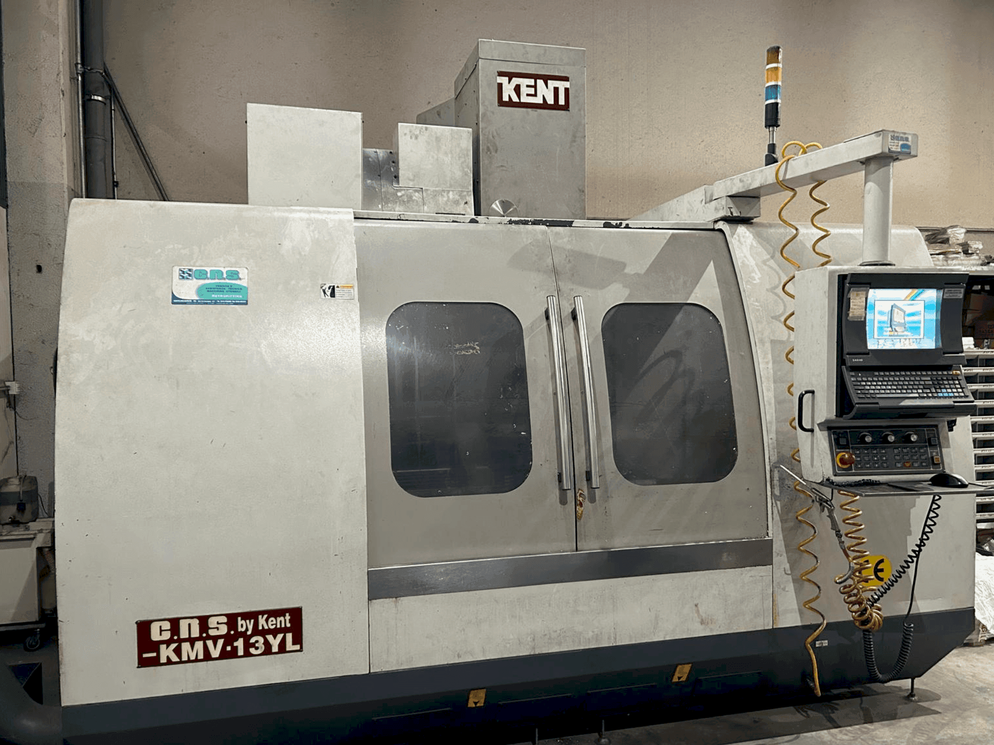 A Kent KMV 13 YL gép elölnézete