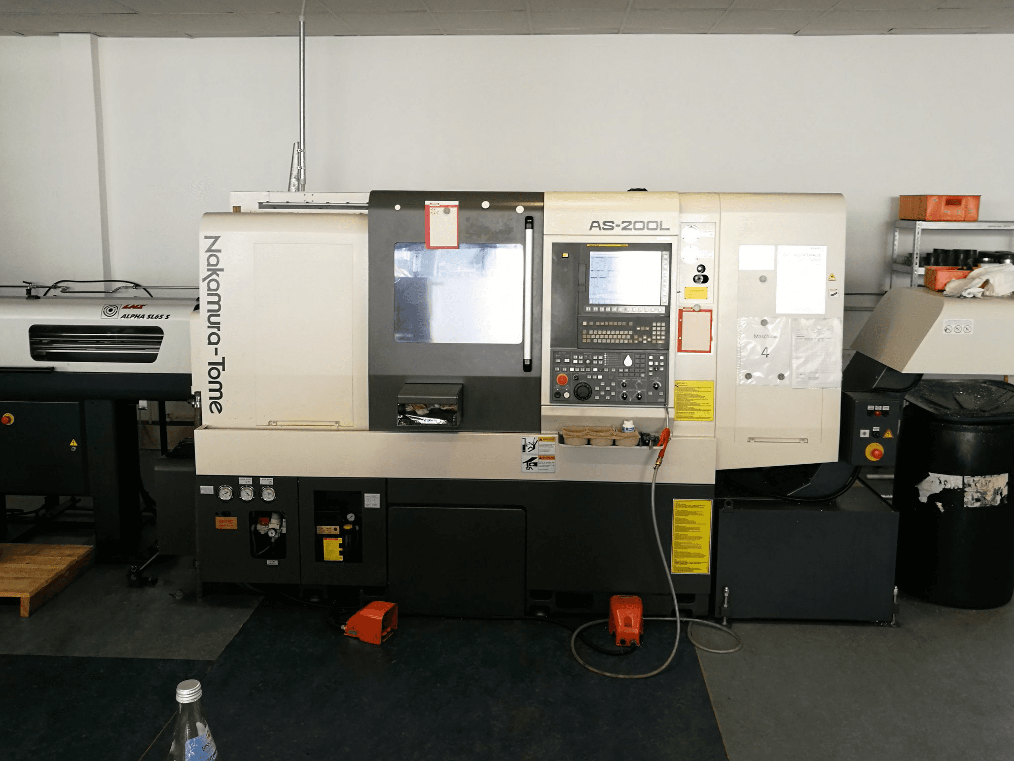 A NAKAMURA-TOME AS-200L gép elölnézete