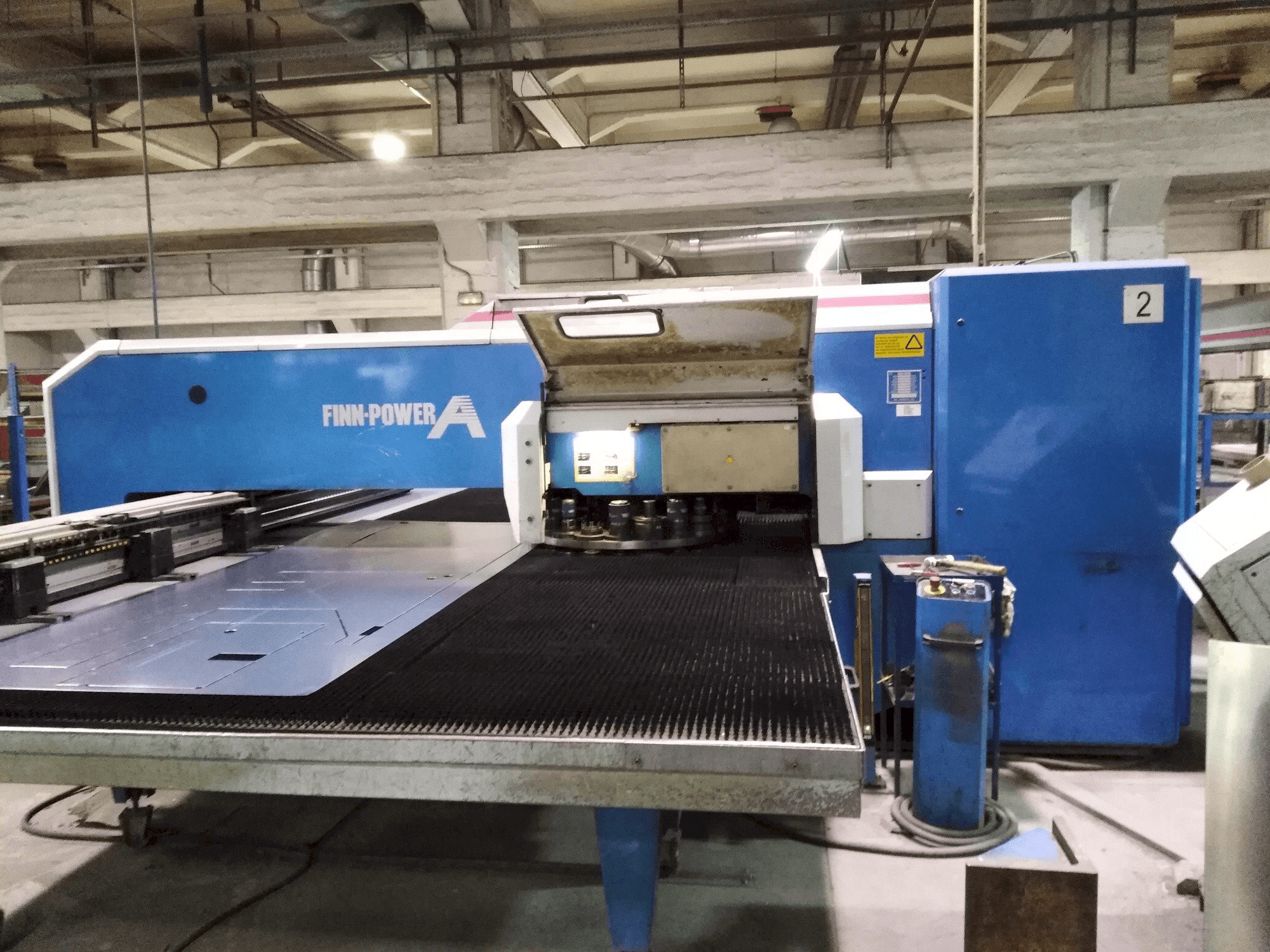 A Finn-Power A5-25 SB gép elölnézete