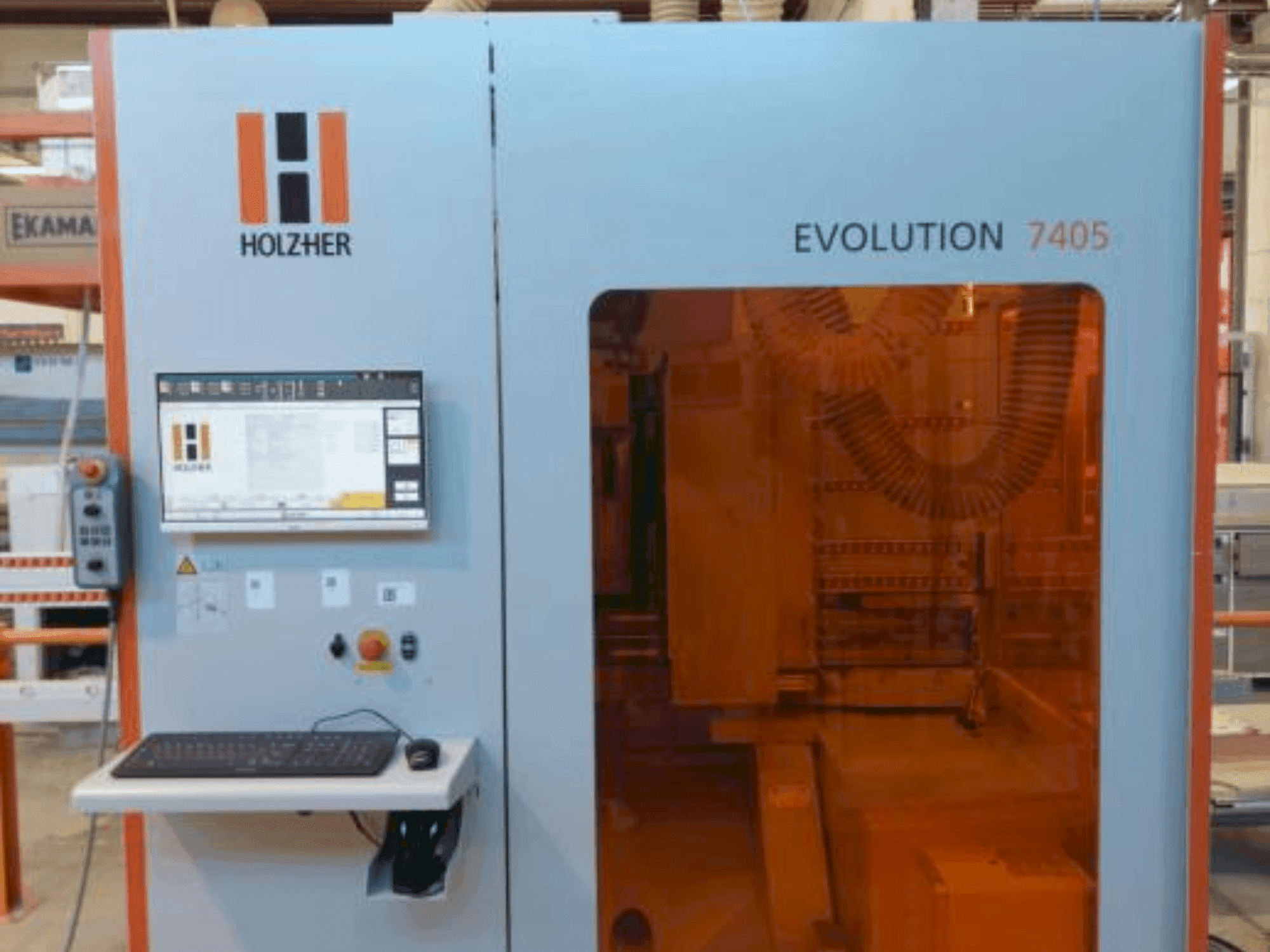 A HOLZHER Evolution 7405 gép elölnézete