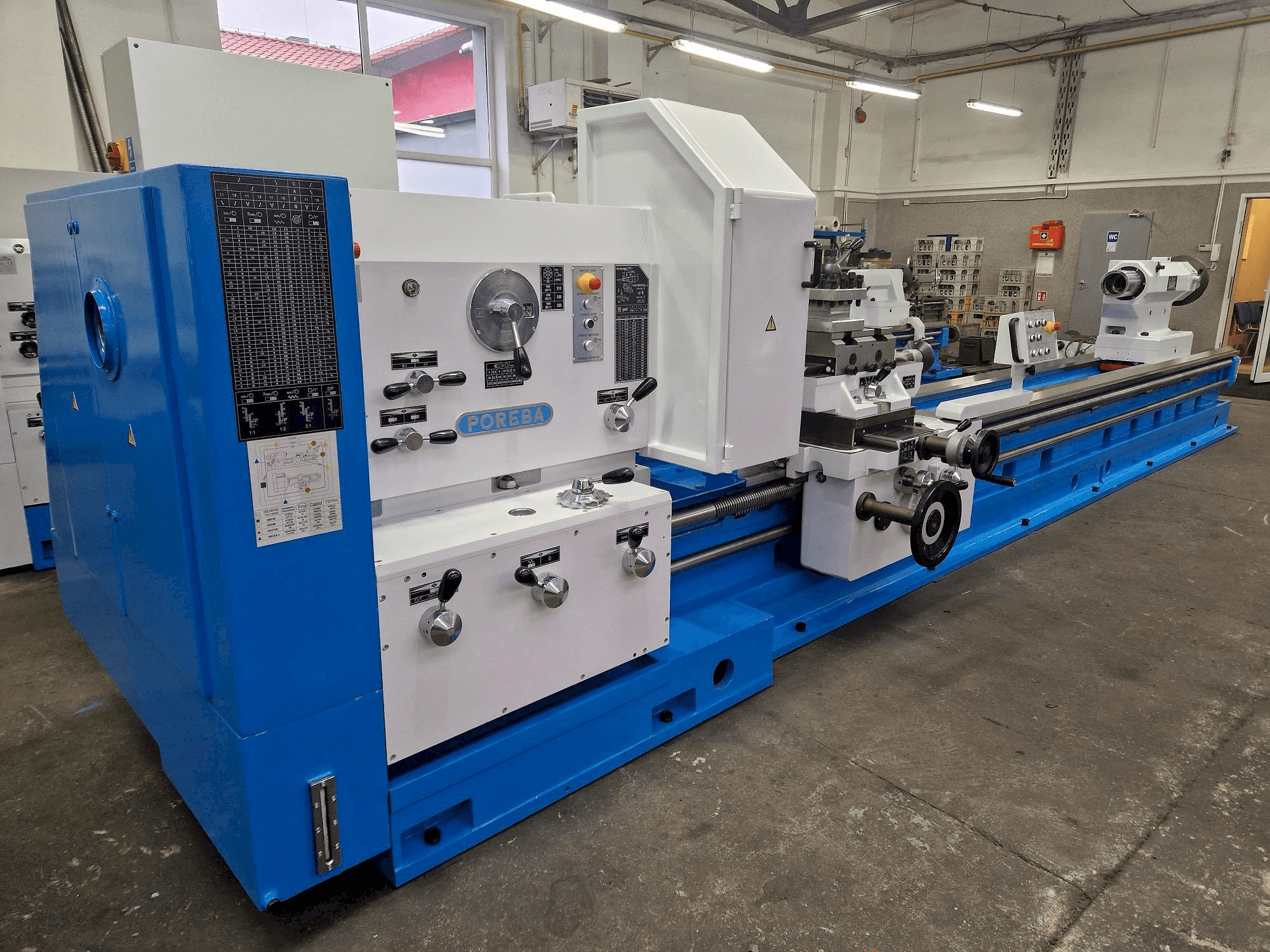 A Poreba TRP-115B3 x 5000 gép oldalnézete