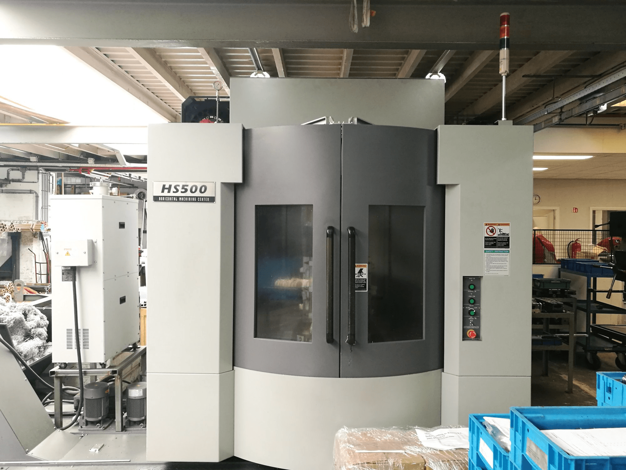 A Hyundai Kia HS500 gép elölnézete