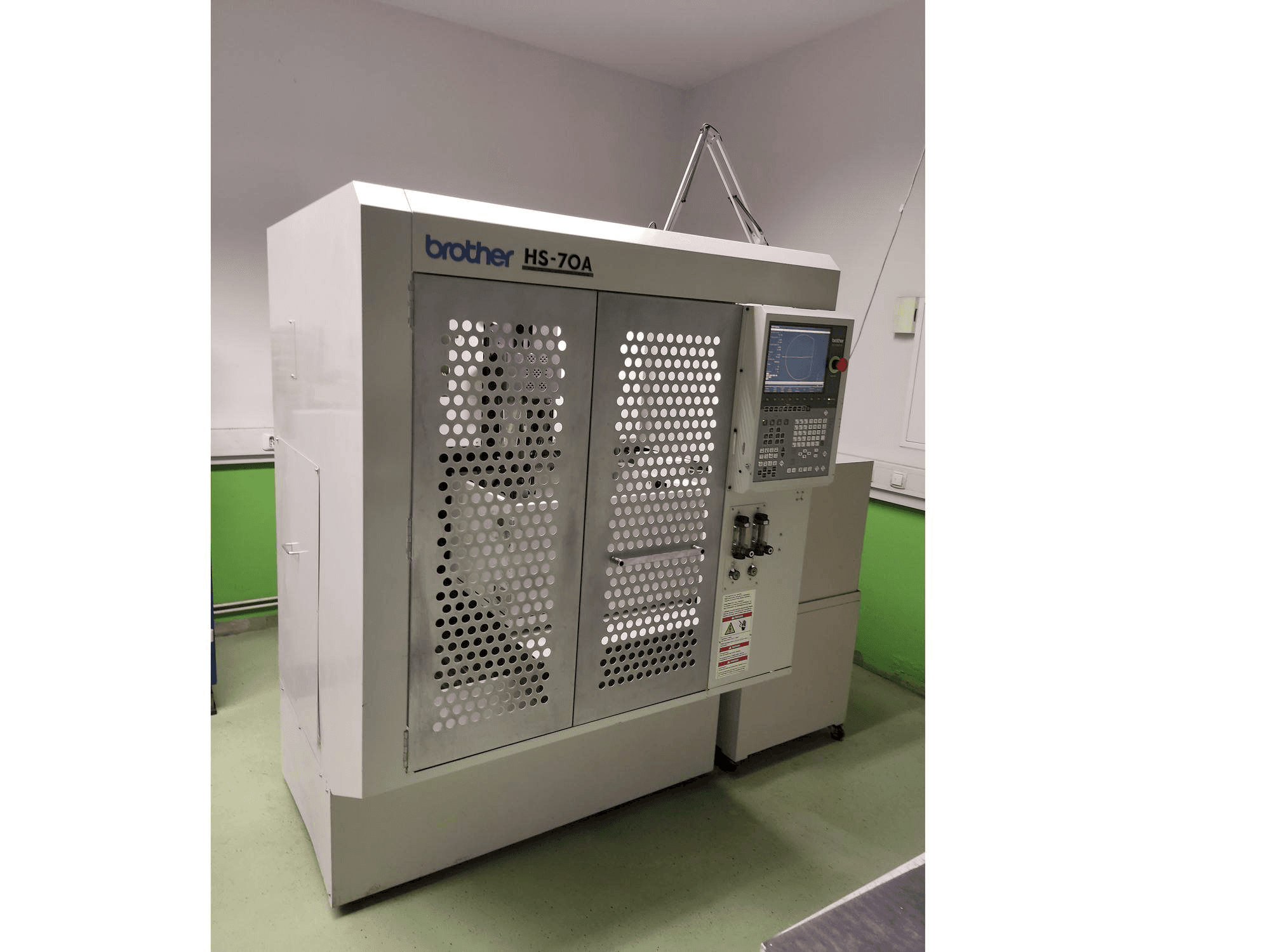 A Brother HS-70A gép elölnézete