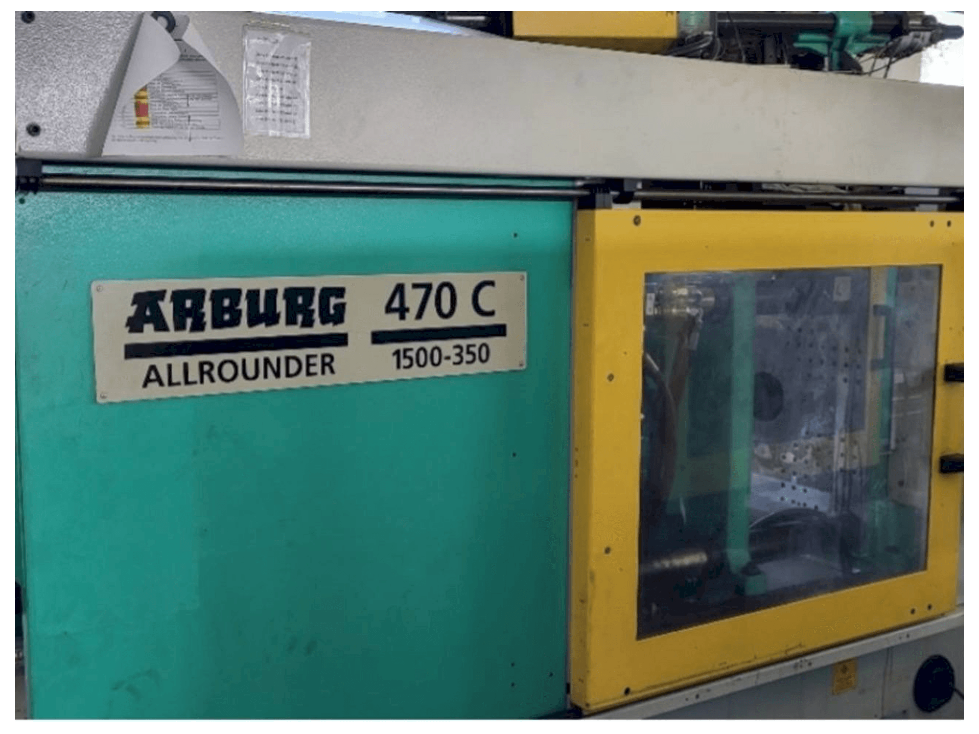 A Arburg Allrounder 470C 1500 - 350/150 gép elölnézete
