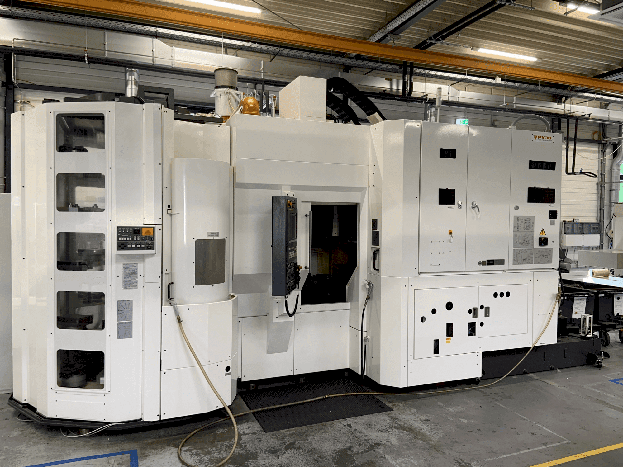 A YASDA Px30i gép elölnézete