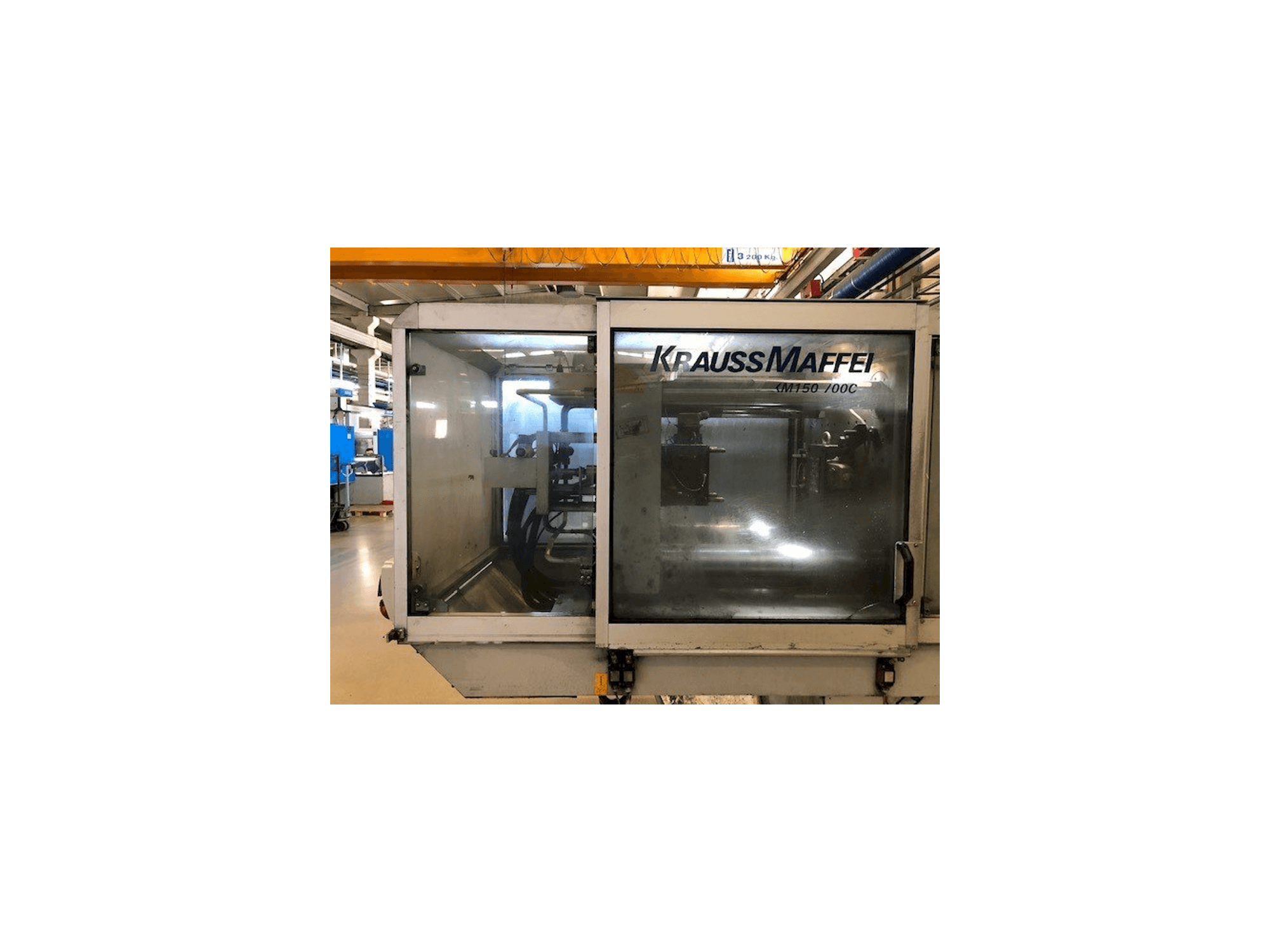 A Krauss Maffei 150-700 C2 gép elölnézete