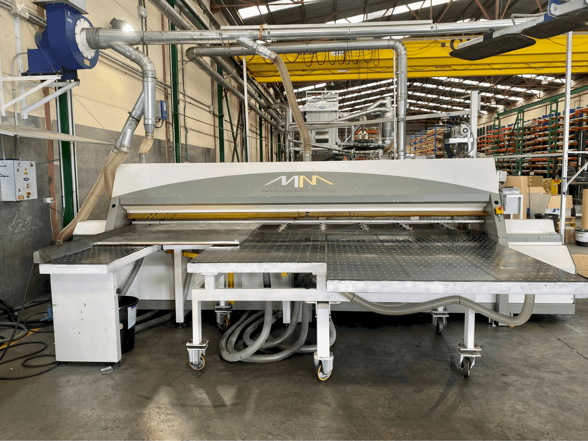 A MACMAZZA Top Saw gép elölnézete