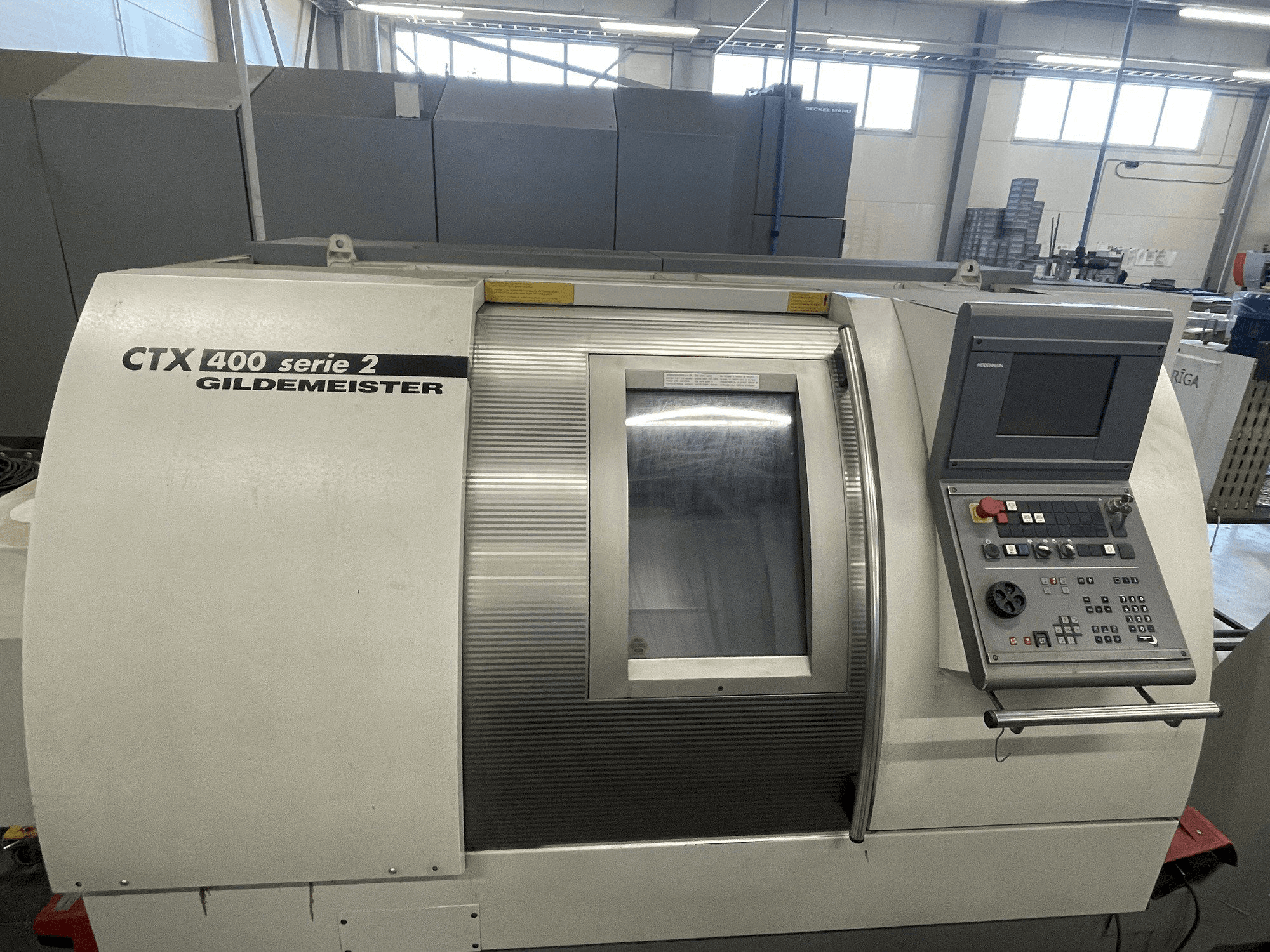 A Gildemeister CTX 400 S2 gép elölnézete