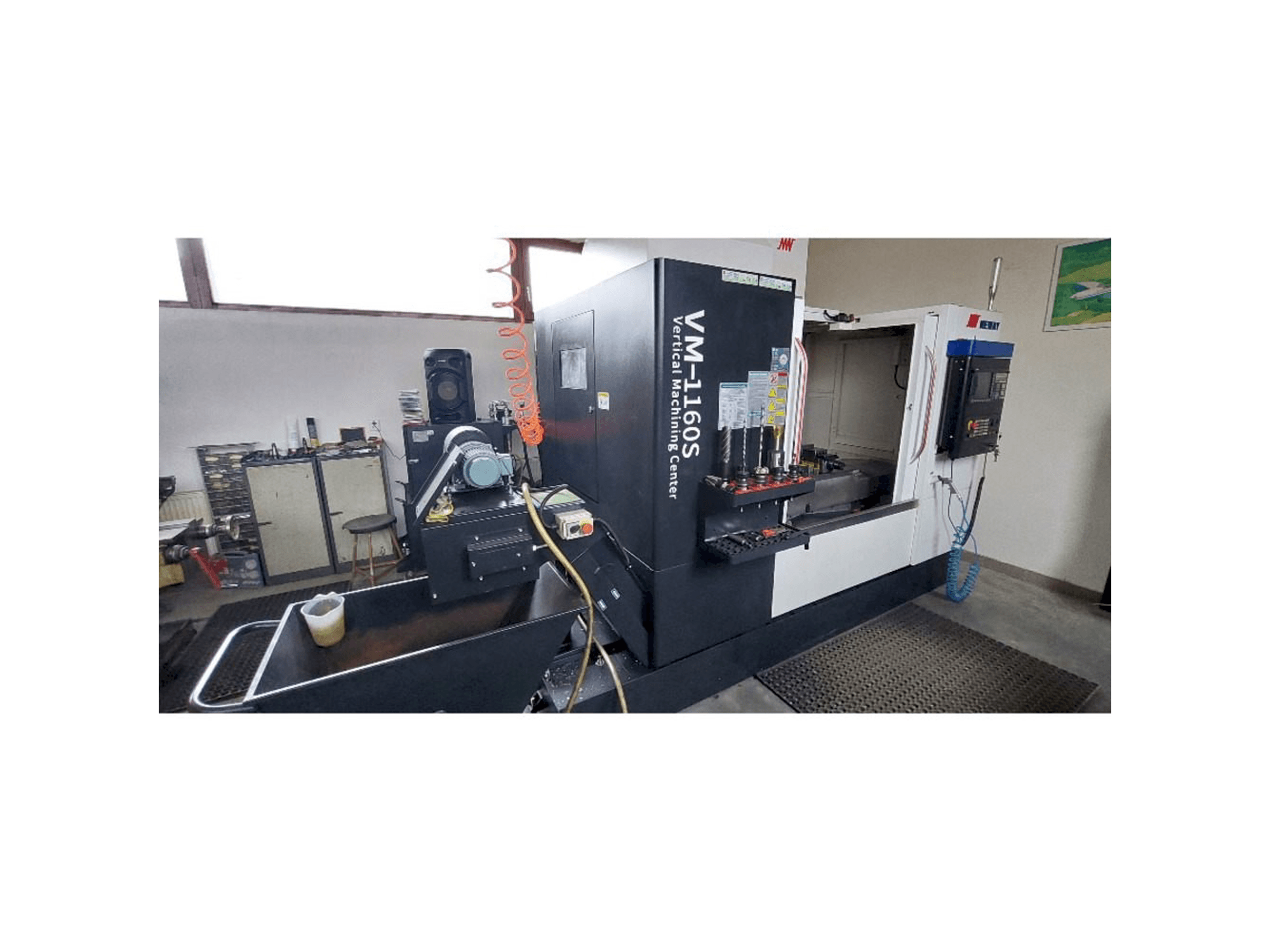 A Neway VM 1160 gép elölnézete