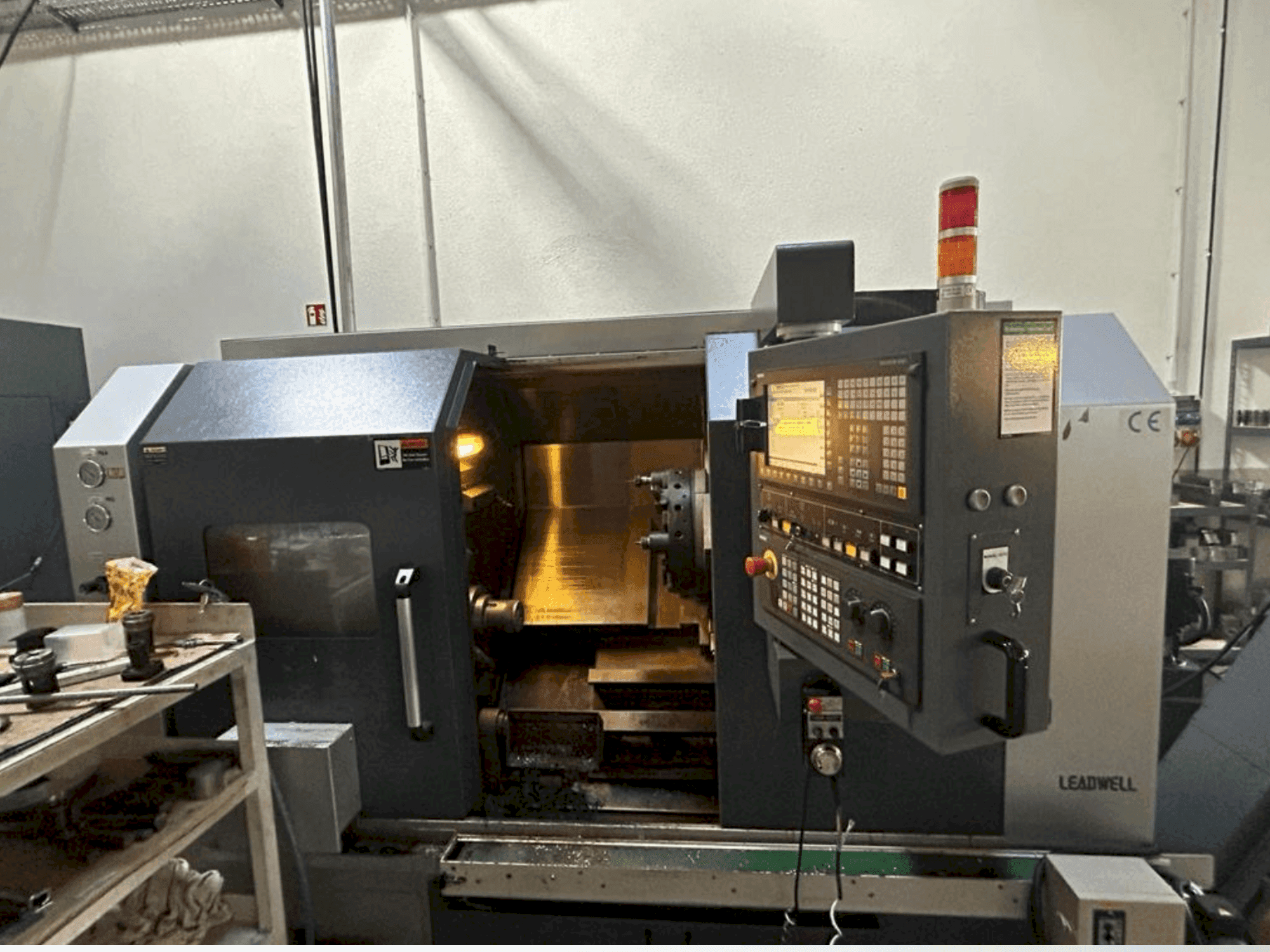 A Gildemeister CTX600E gép elölnézete