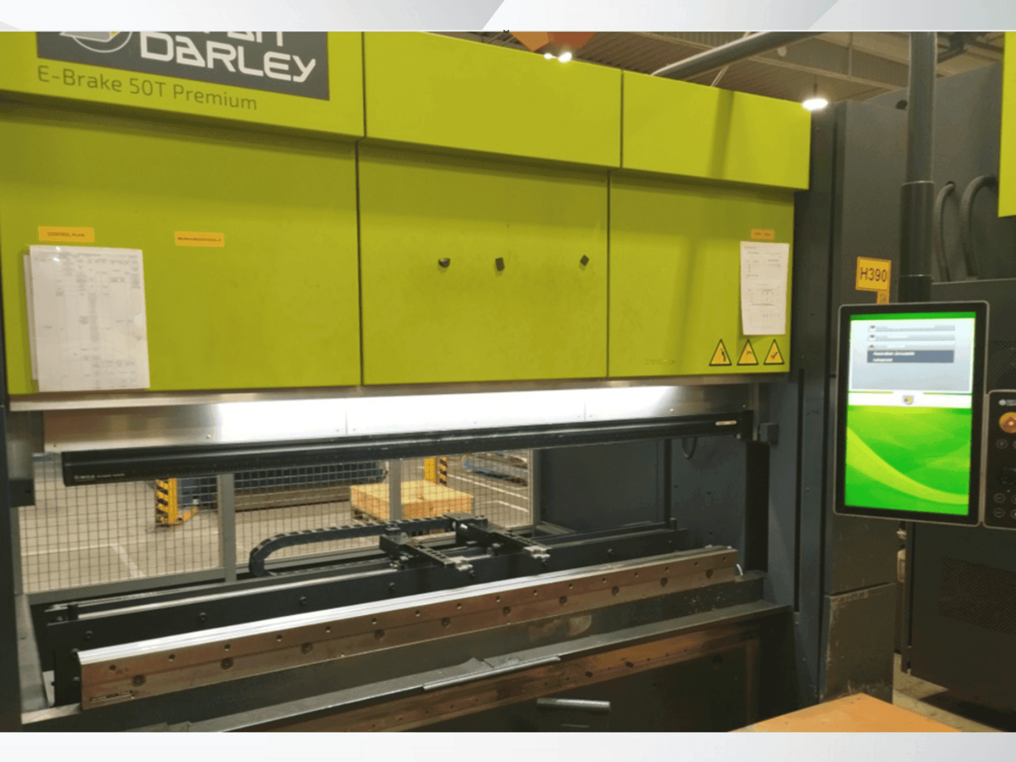 A Safan DARLEY E-BRAKE Premium 50-2050 gép elölnézete