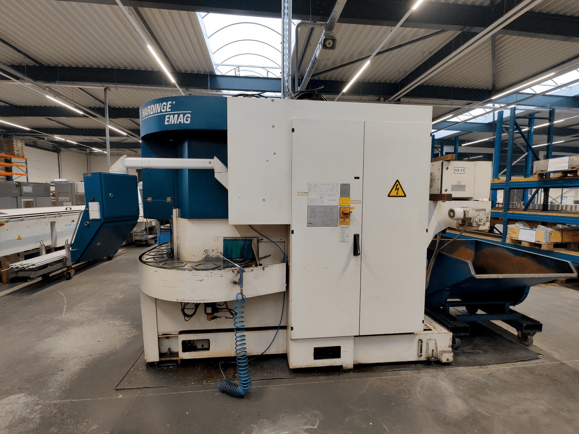 A Hardinge Emag VL 5 gép elölnézete